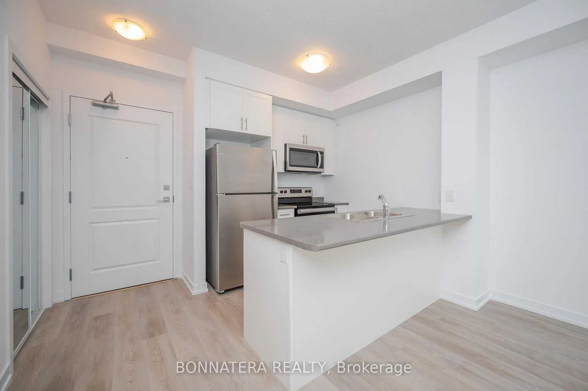 Photo 9 of Unit 223, 450 Dundas Street E, Hamilton, Waterdown — HOMEH