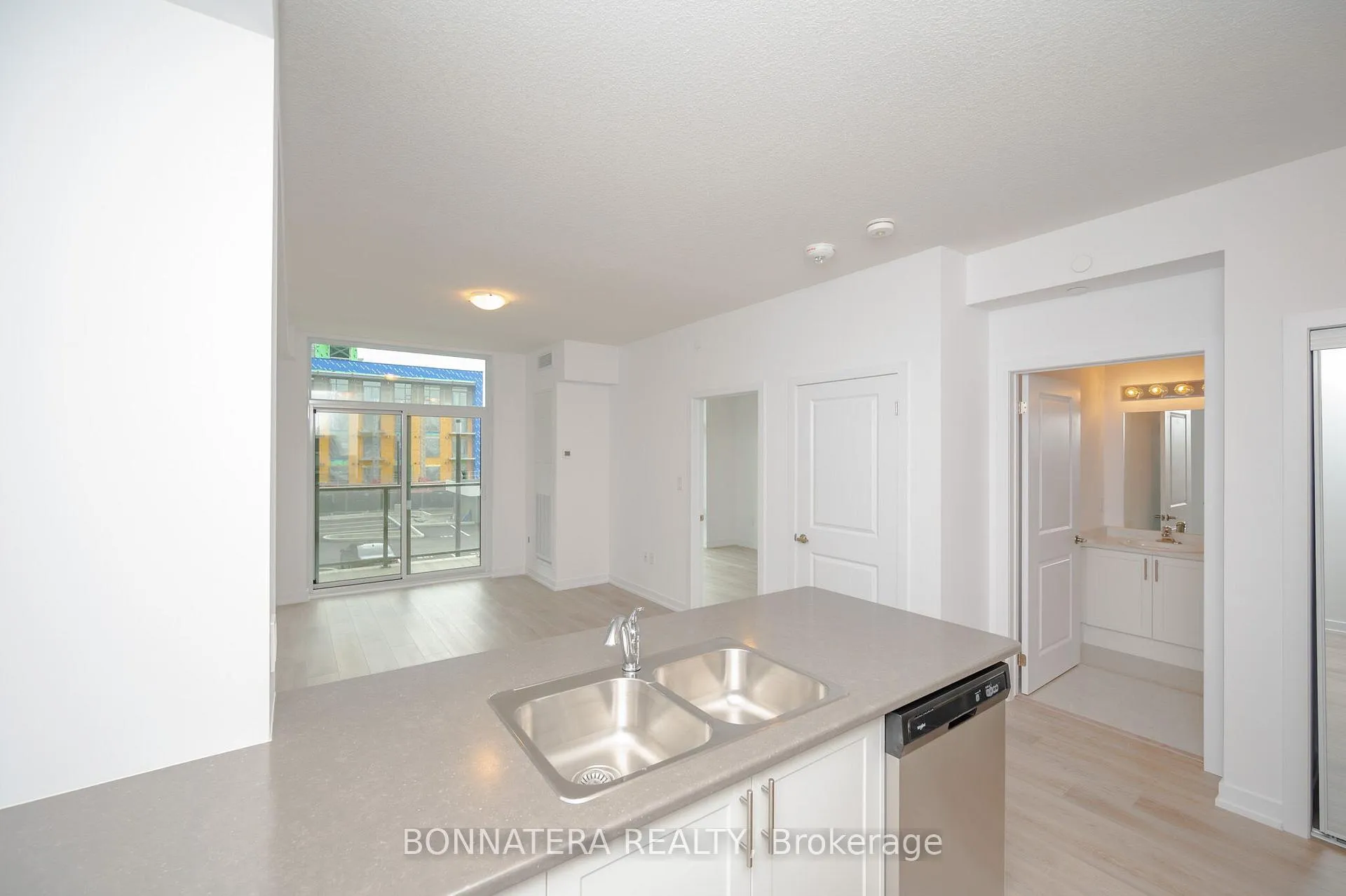 Photo 10 of Unit 223, 450 Dundas Street E, Hamilton, Waterdown — HOMEH