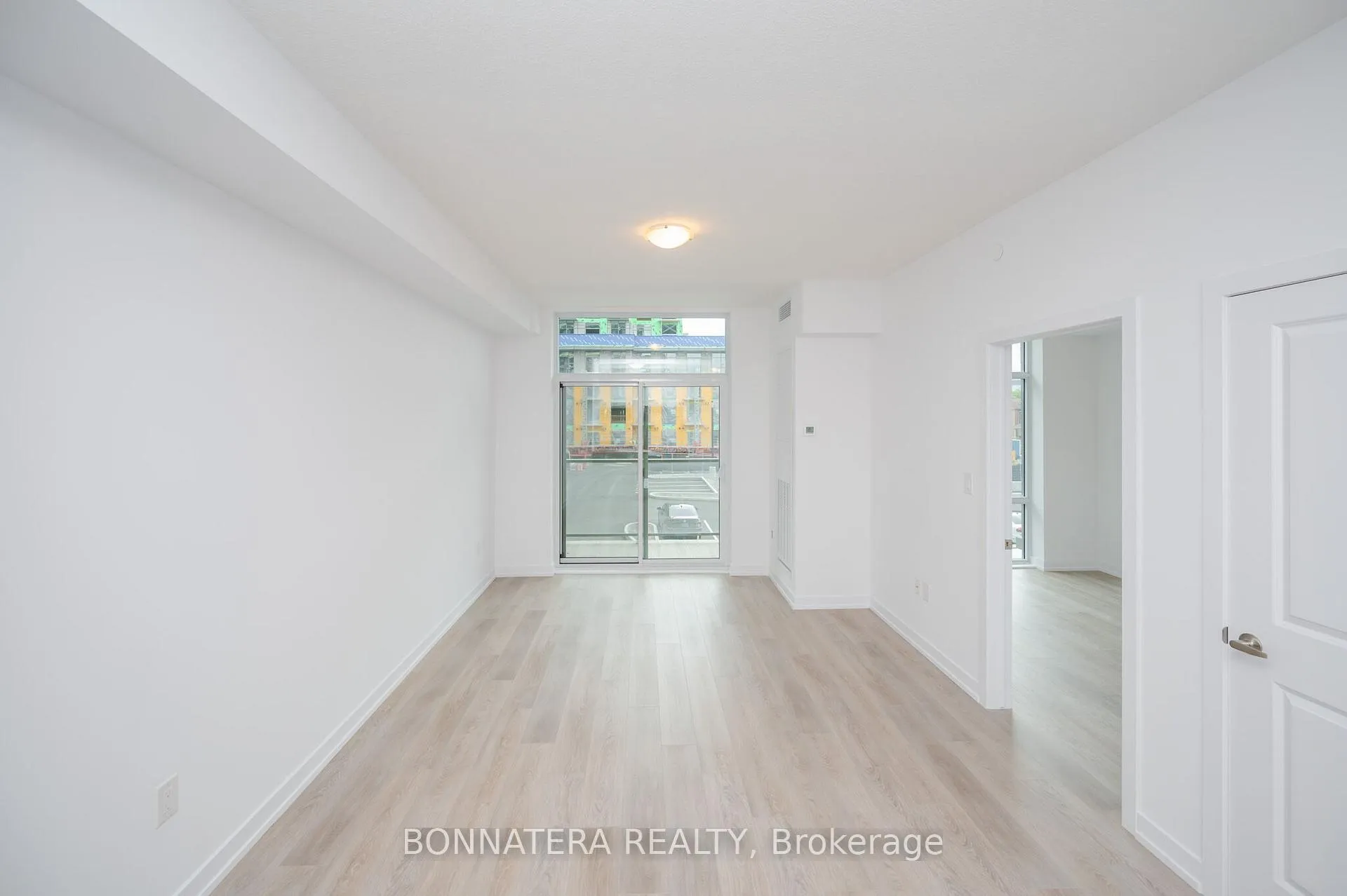 Photo 11 of Unit 223, 450 Dundas Street E, Hamilton, Waterdown — HOMEH