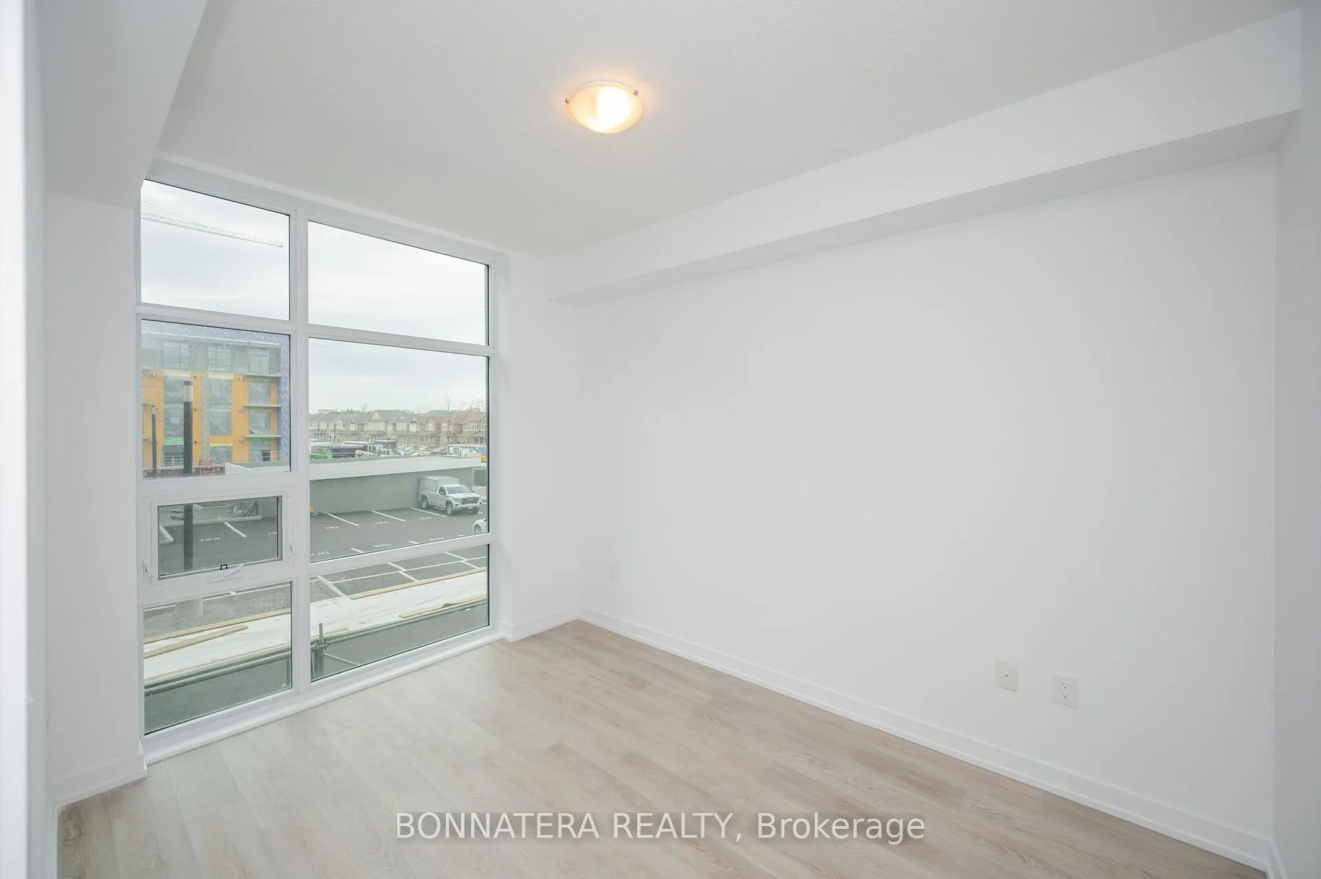 Photo 13 of Unit 223, 450 Dundas Street E, Hamilton, Waterdown — HOMEH