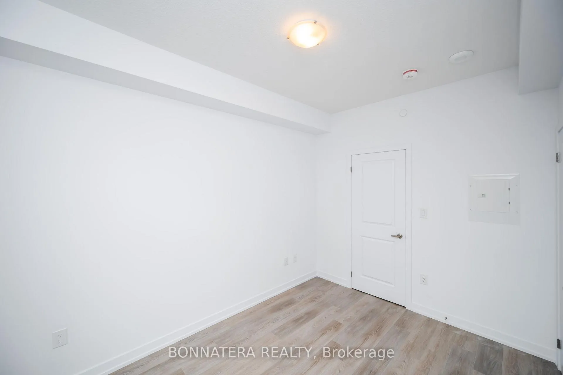 Photo 15 of Unit 223, 450 Dundas Street E, Hamilton, Waterdown — HOMEH