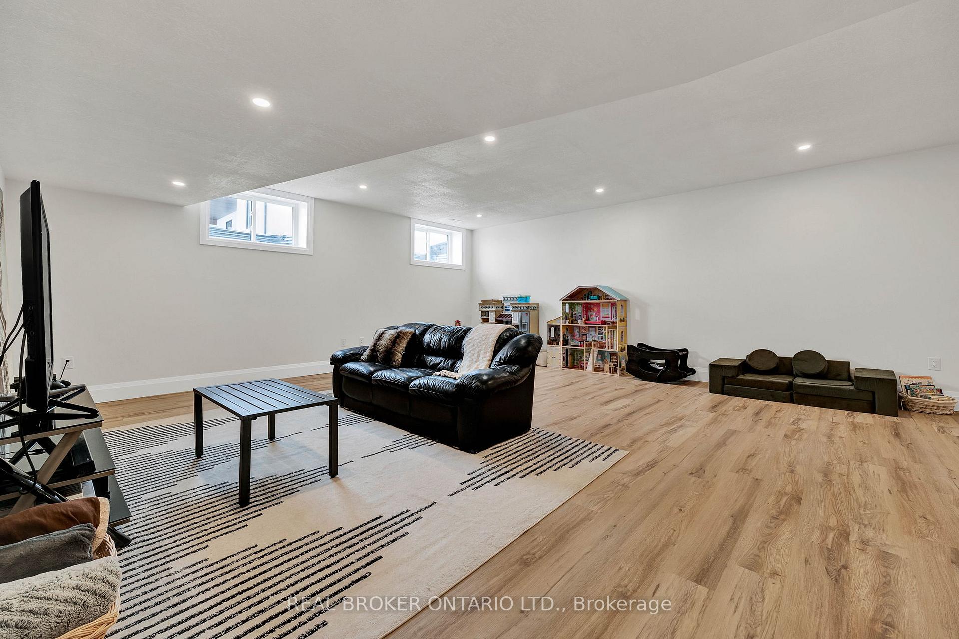 Photo 23 of 84343 Kent Line, Huron East, Grey — HOMEH