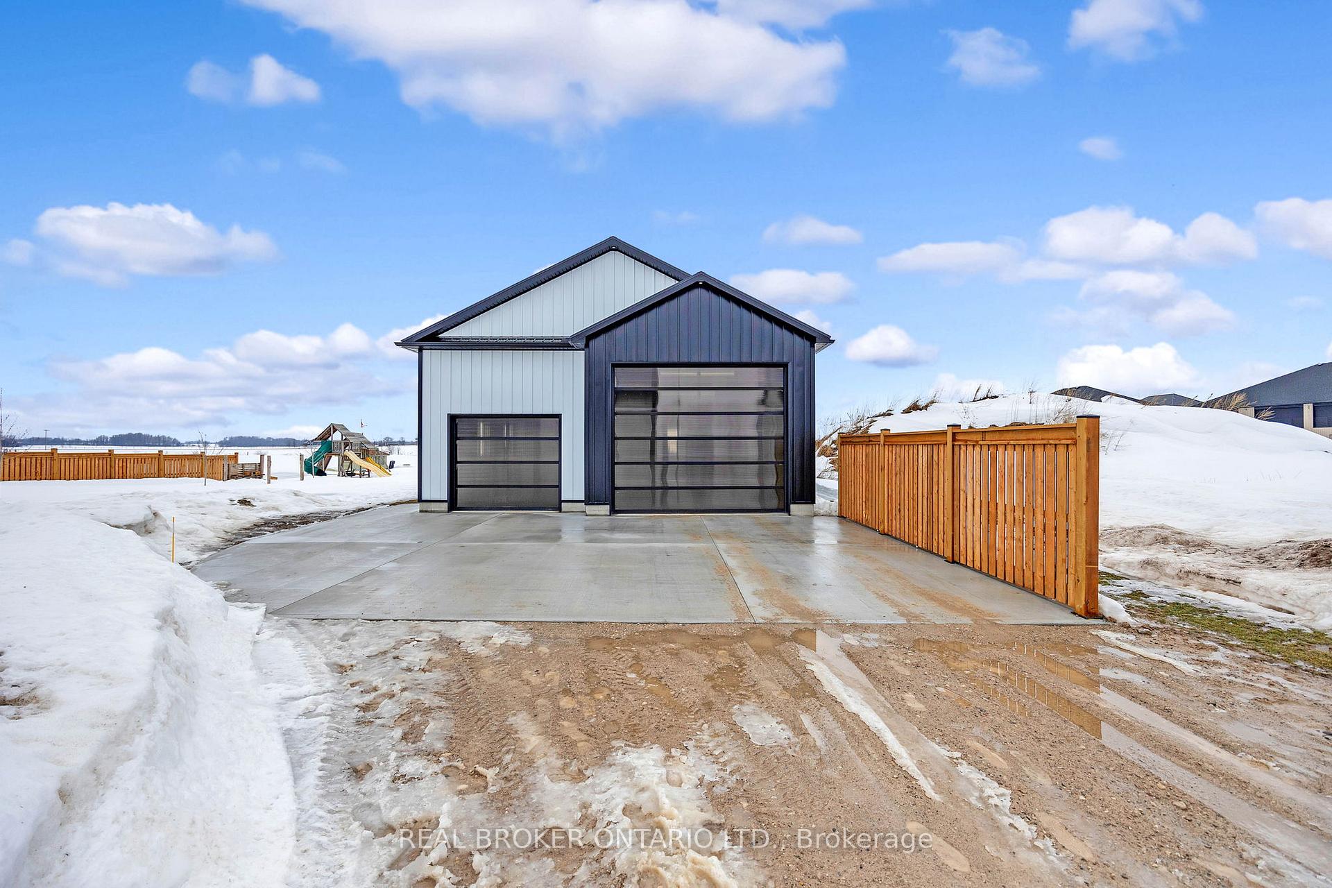 Photo 30 of 84343 Kent Line, Huron East, Grey — HOMEH