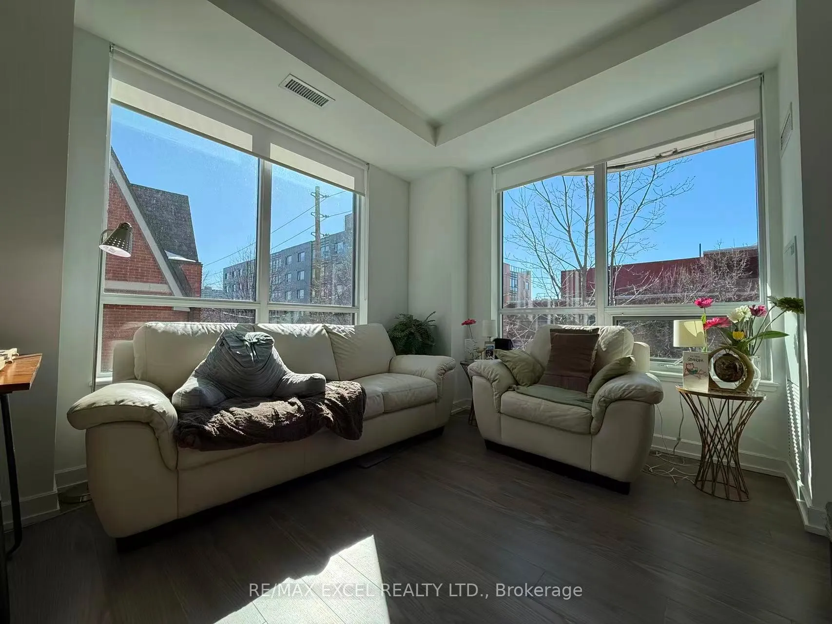 Photo 10 of Unit 206, 377 Madison Avenue, Toronto, Casa Loma — HOMEH