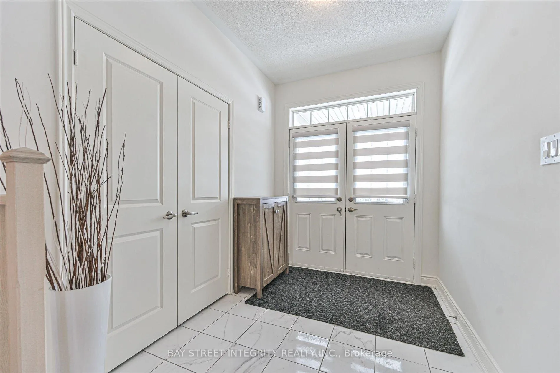 Photo 4 of 1452 Wheatcroft Drive, Oshawa, Kedron — HOMEH
