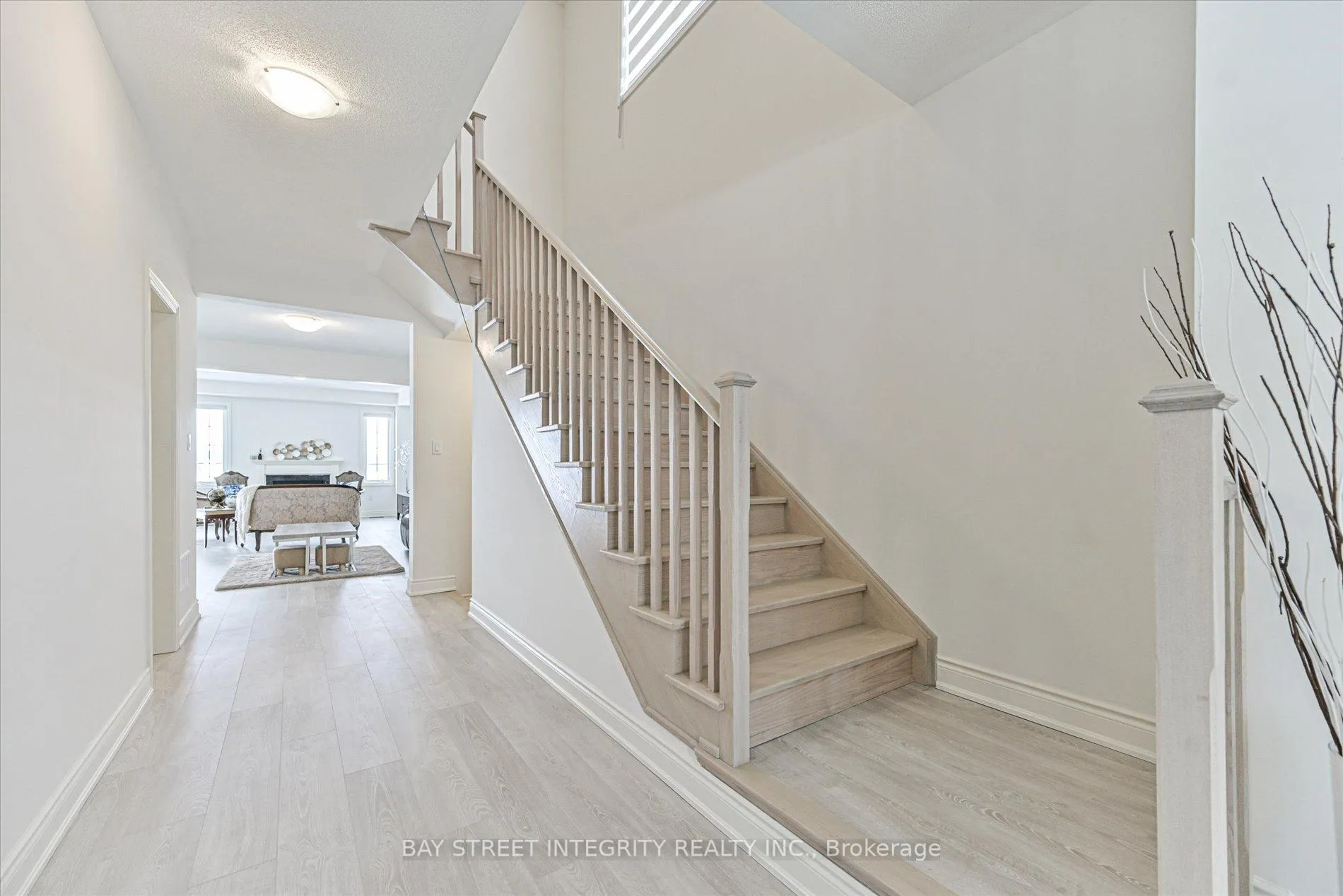 Photo 5 of 1452 Wheatcroft Drive, Oshawa, Kedron — HOMEH
