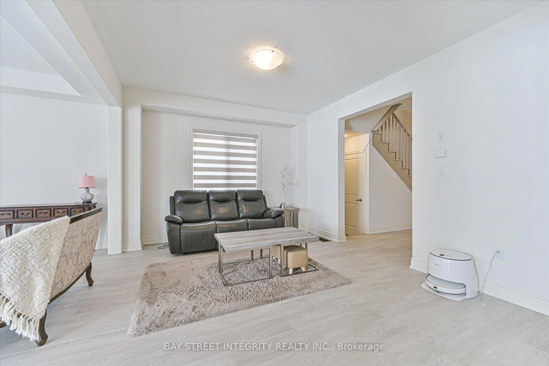 Photo 7 of 1452 Wheatcroft Drive, Oshawa, Kedron — HOMEH