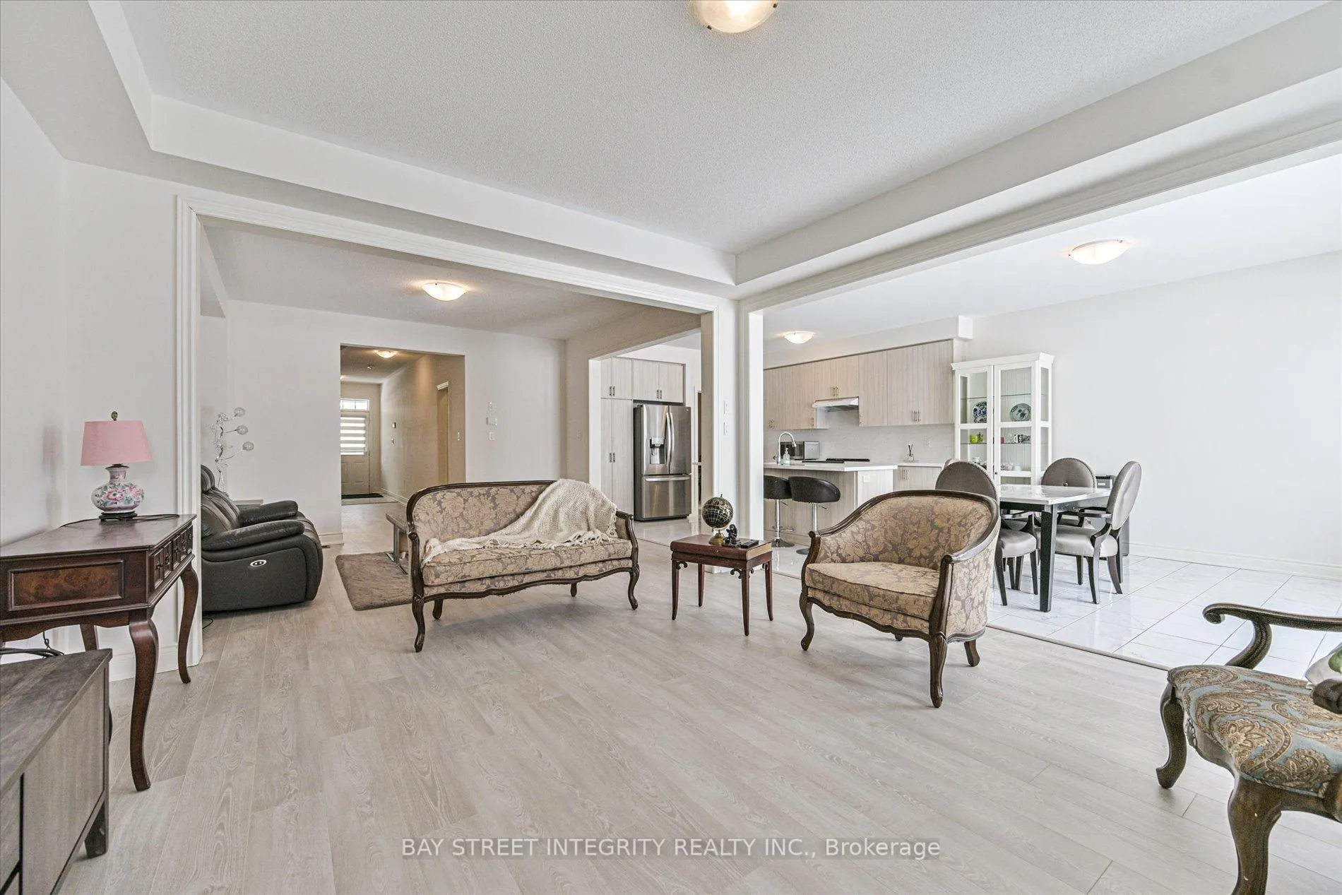 Photo 9 of 1452 Wheatcroft Drive, Oshawa, Kedron — HOMEH