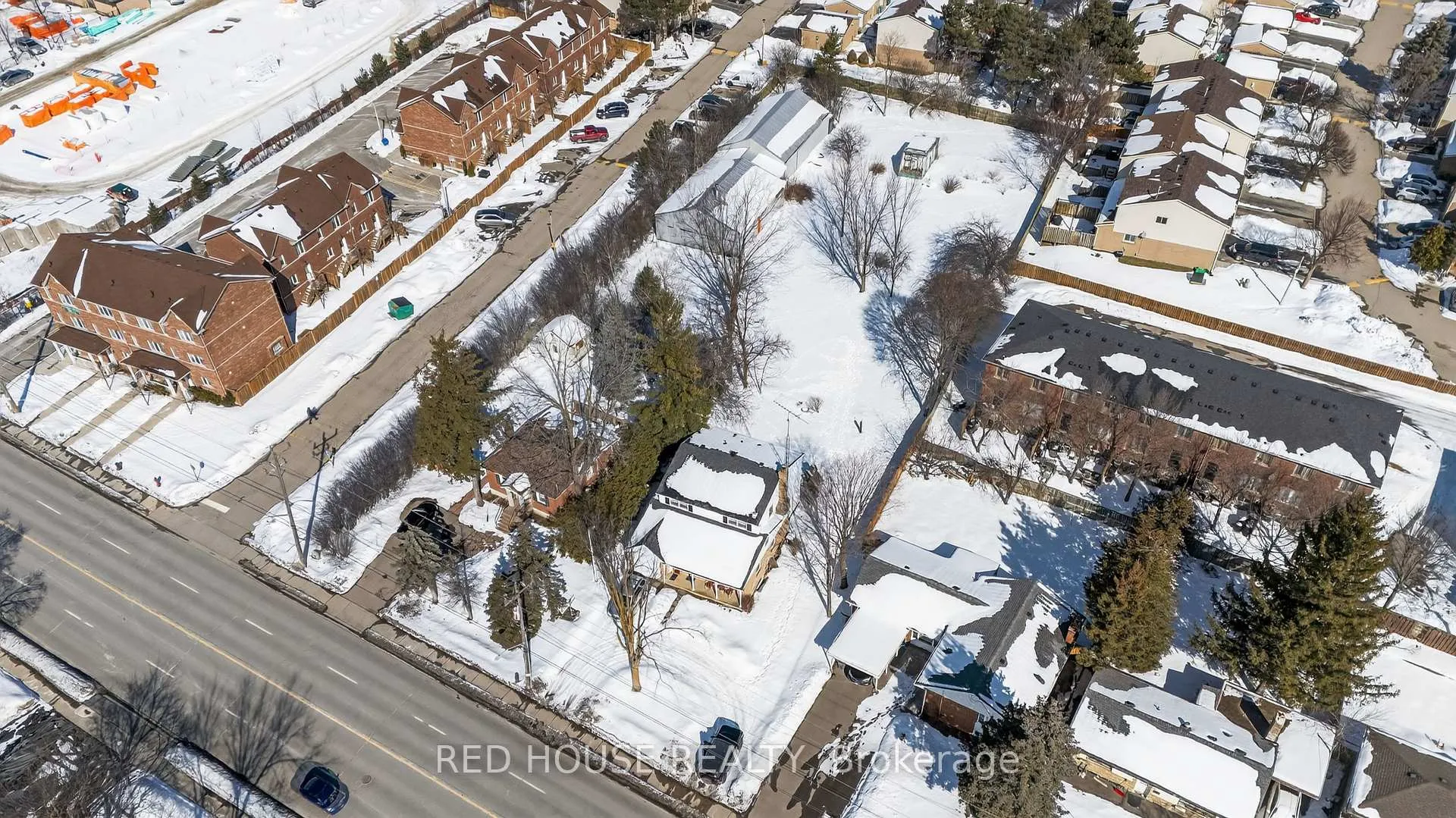 Photo 5 of 53 Mclaughlin Road N, Brampton, Brampton West — HOMEH