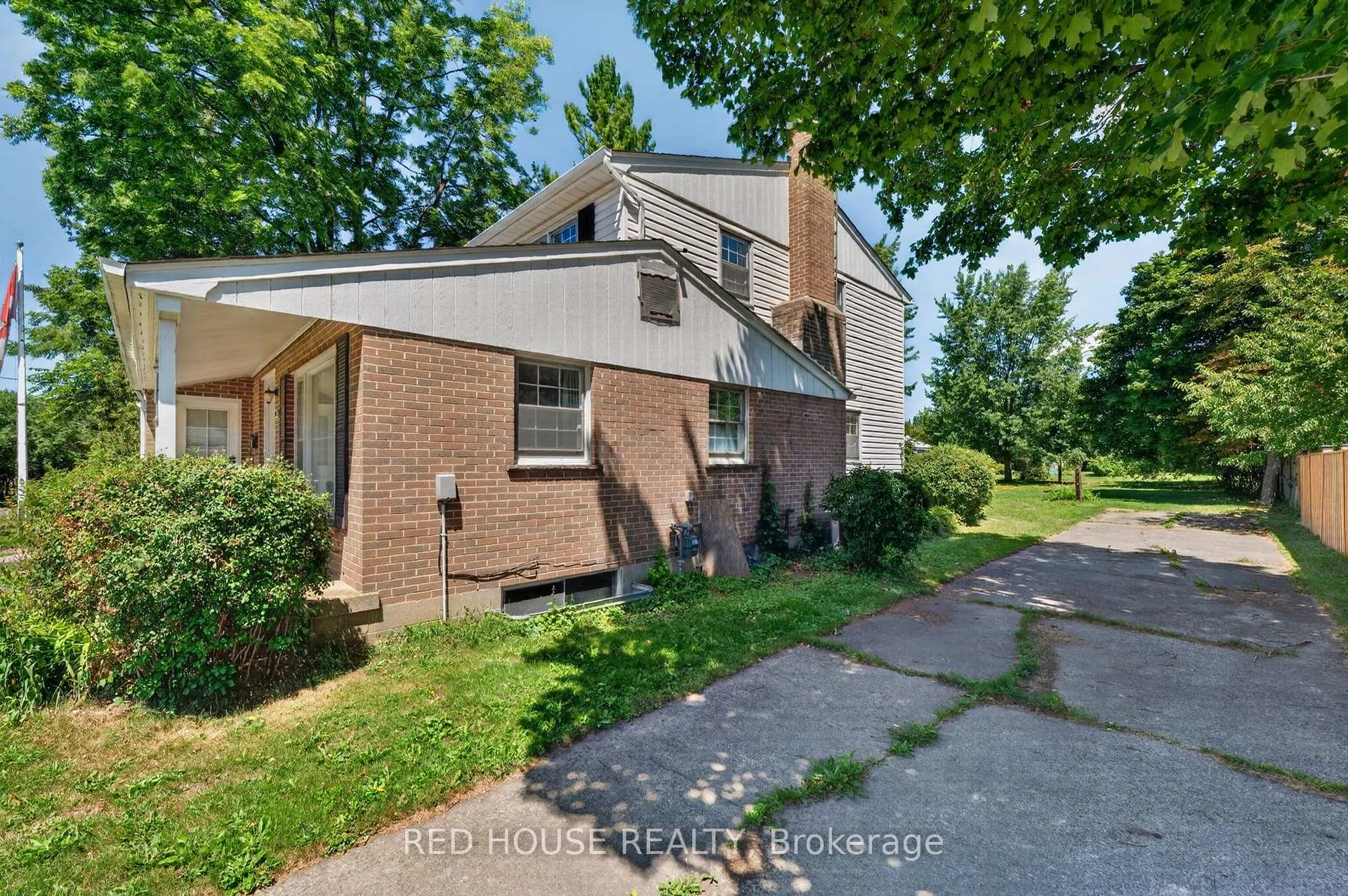 Photo 25 of 53 Mclaughlin Road N, Brampton, Brampton West — HOMEH