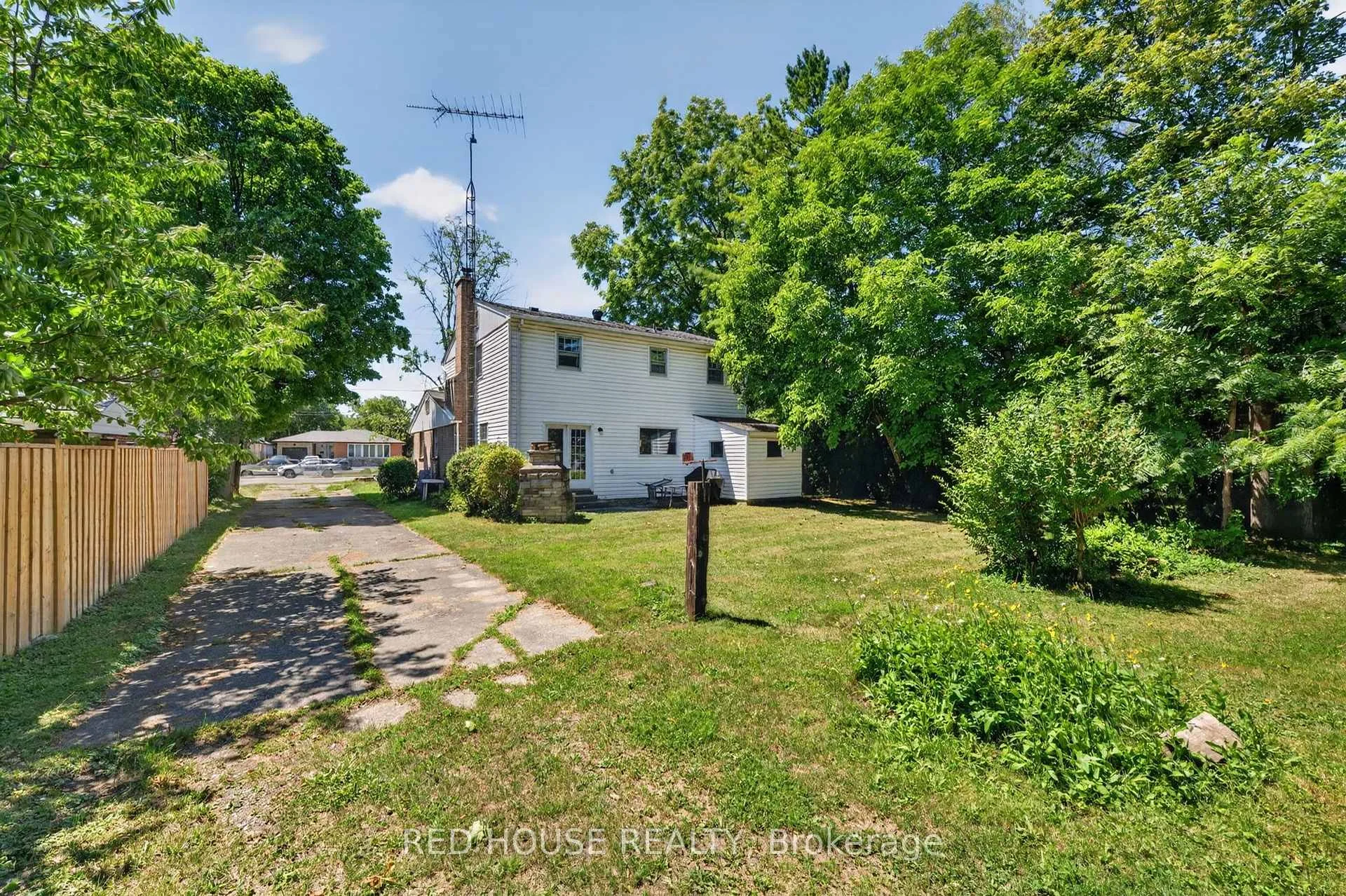 Photo 27 of 53 Mclaughlin Road N, Brampton, Brampton West — HOMEH