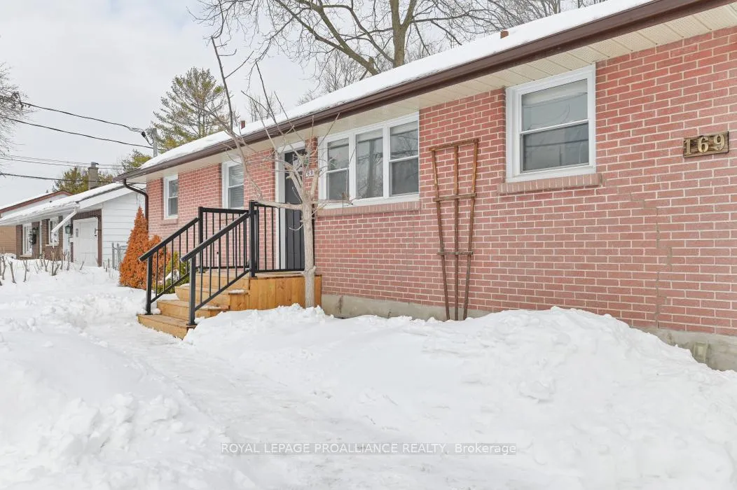 Photo 4 of 169 Wright Avenue, Belleville, Belleville Ward — HOMEH