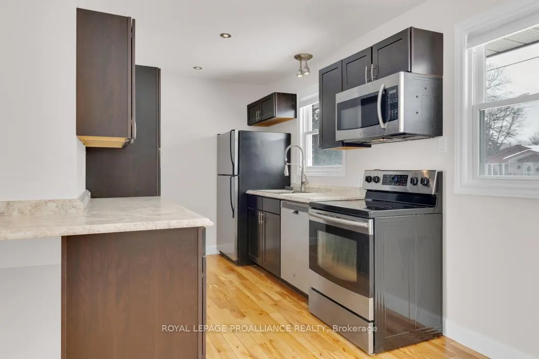 Photo 11 of 169 Wright Avenue, Belleville, Belleville Ward — HOMEH