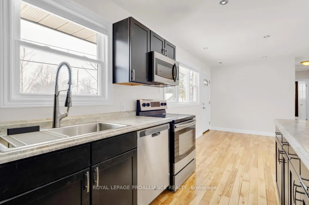 Photo 14 of 169 Wright Avenue, Belleville, Belleville Ward — HOMEH