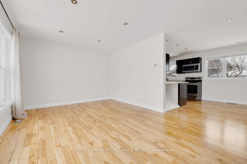 Photo 16 of 169 Wright Avenue, Belleville, Belleville Ward — HOMEH