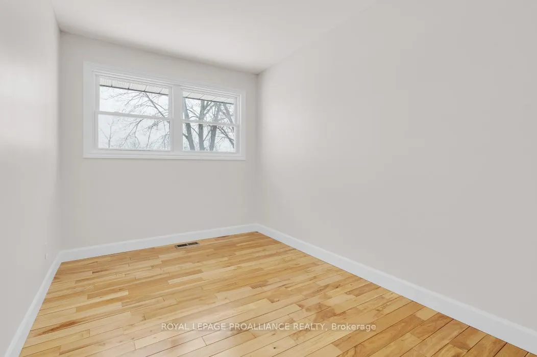 Photo 18 of 169 Wright Avenue, Belleville, Belleville Ward — HOMEH