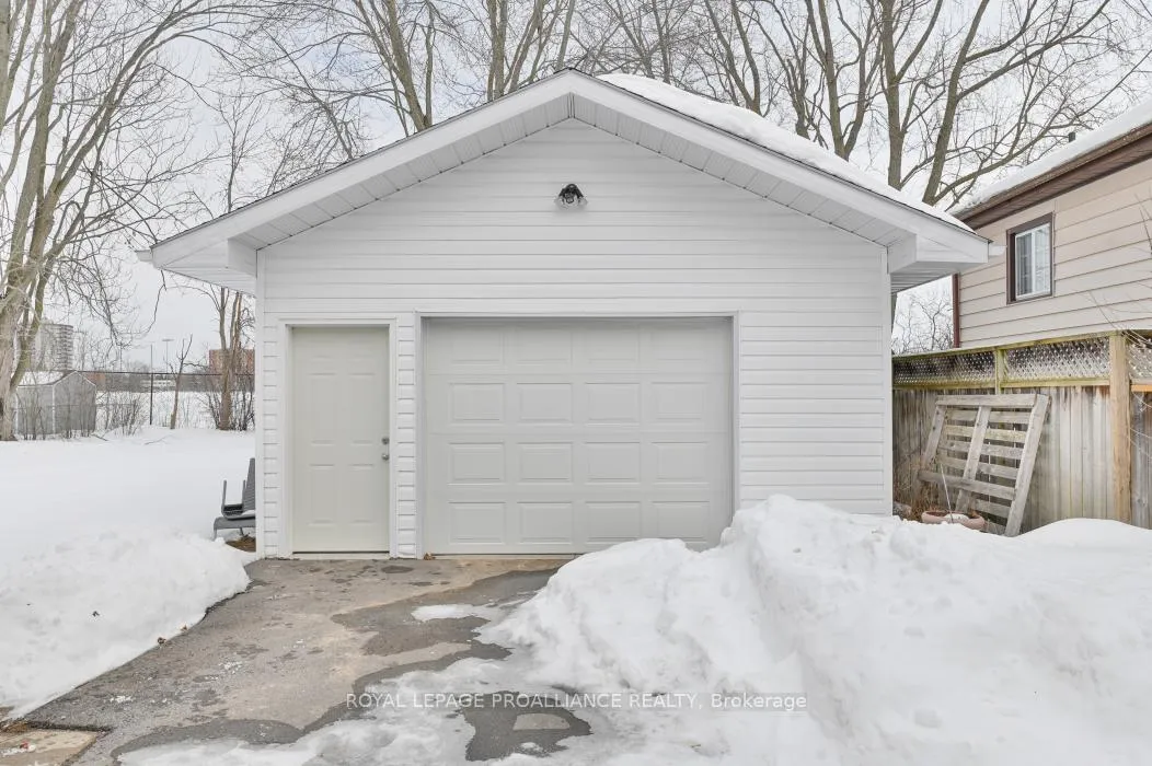 Photo 34 of 169 Wright Avenue, Belleville, Belleville Ward — HOMEH