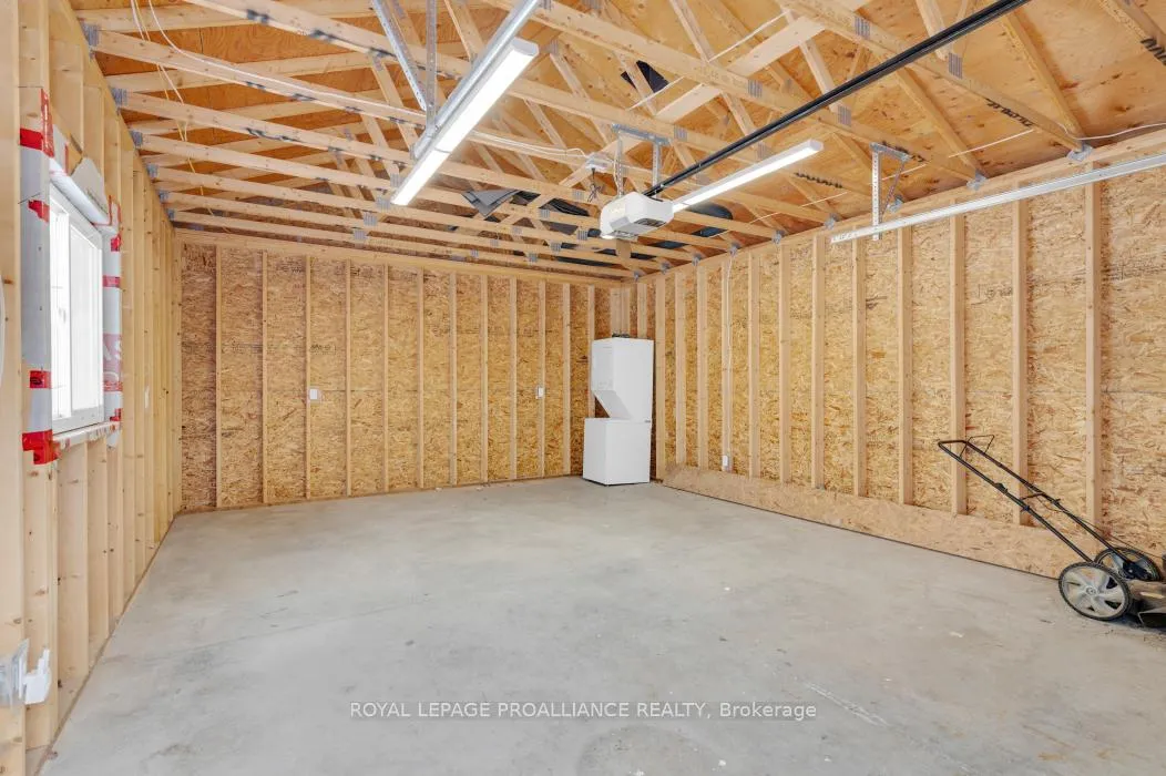 Photo 35 of 169 Wright Avenue, Belleville, Belleville Ward — HOMEH
