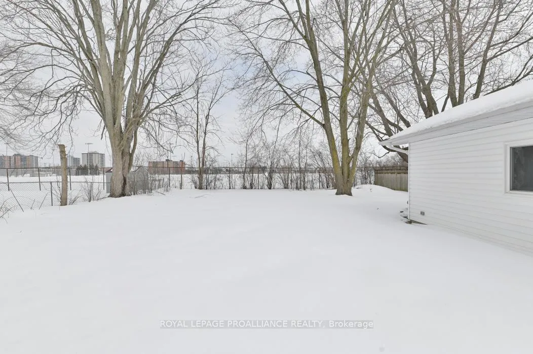 Photo 37 of 169 Wright Avenue, Belleville, Belleville Ward — HOMEH