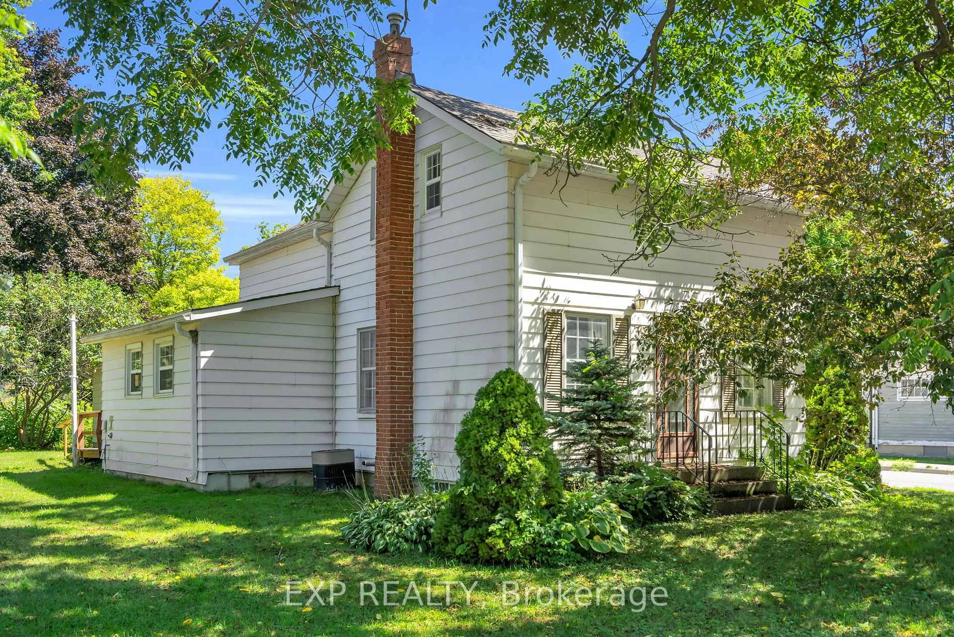 Photo 3 of 39 River Street, Georgina, Sutton & Jackson's Point — HOMEH