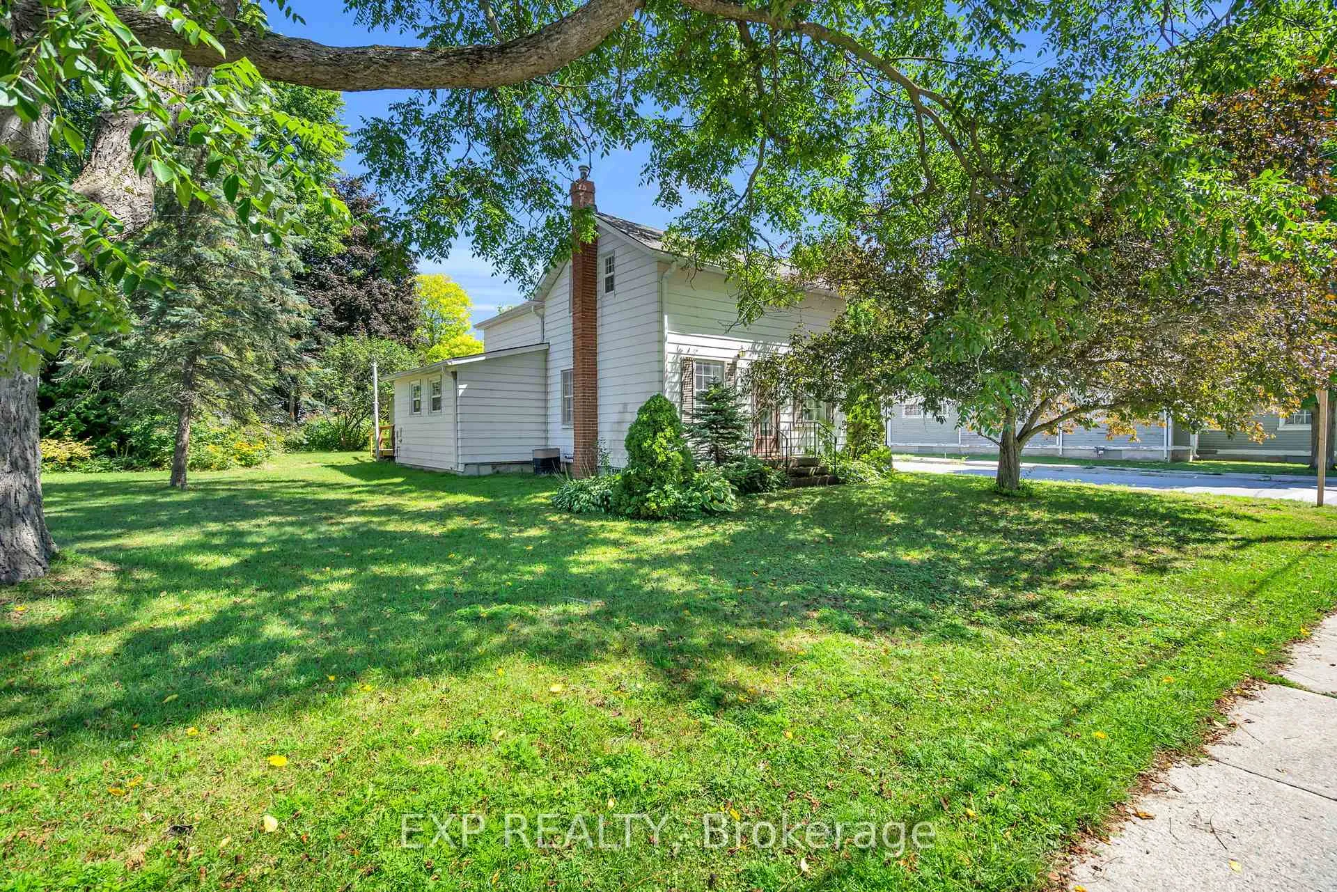 Photo 4 of 39 River Street, Georgina, Sutton & Jackson's Point — HOMEH