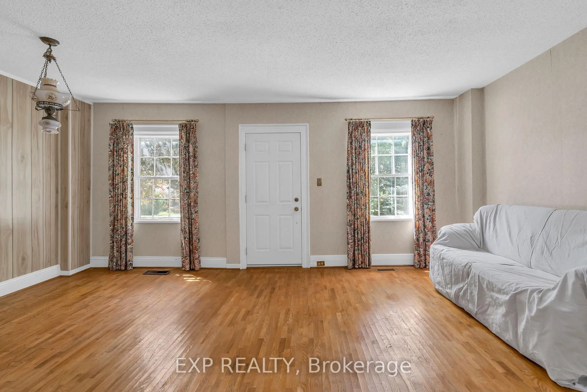 Photo 13 of 39 River Street, Georgina, Sutton & Jackson's Point — HOMEH