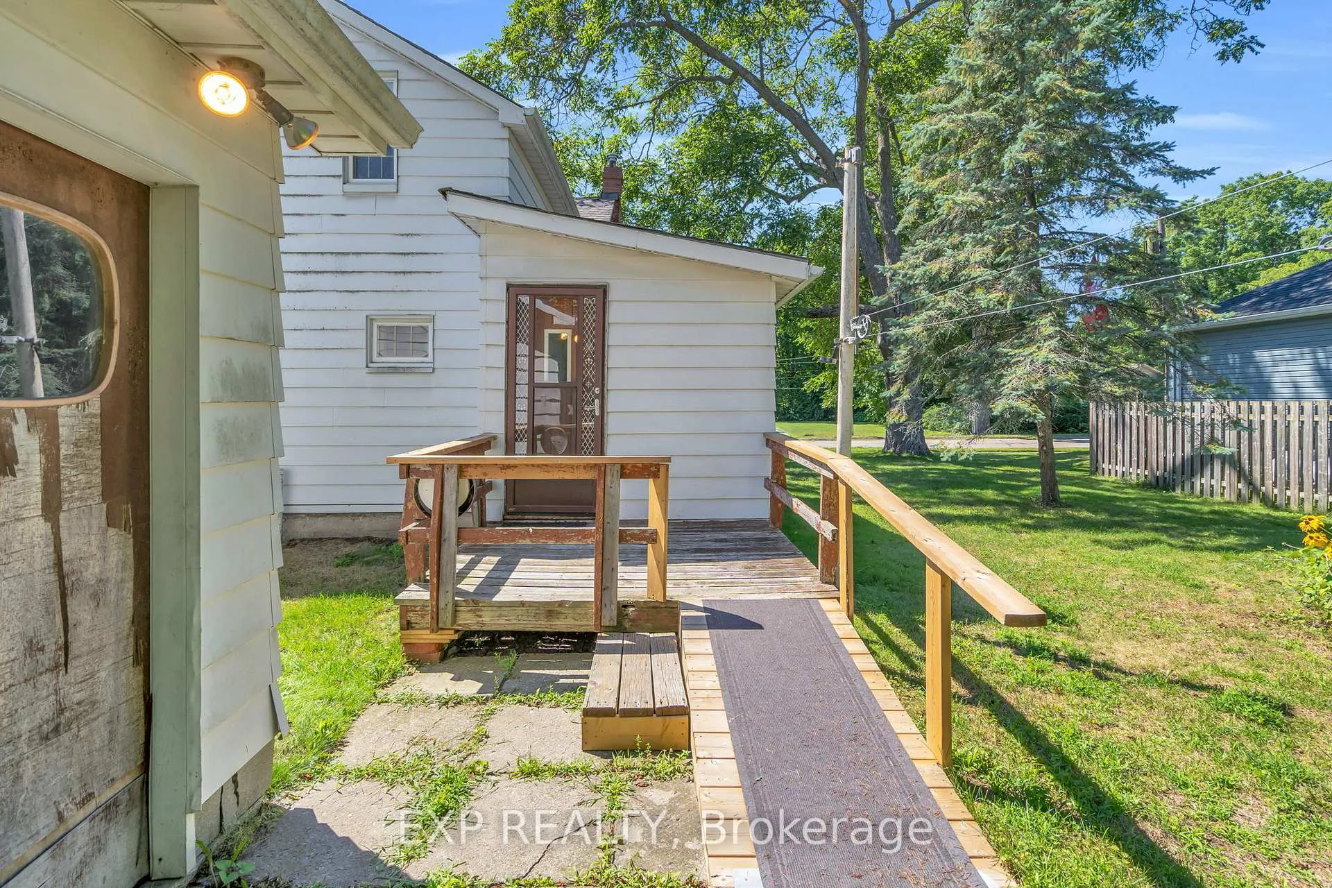 Photo 30 of 39 River Street, Georgina, Sutton & Jackson's Point — HOMEH