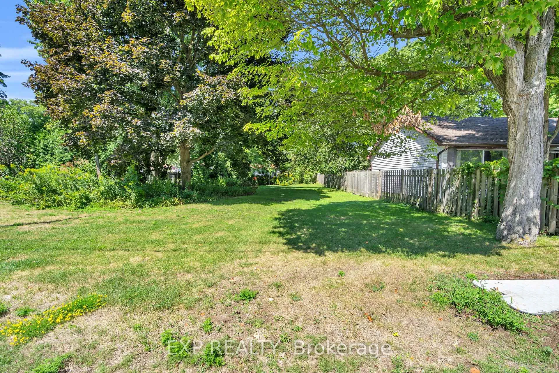 Photo 32 of 39 River Street, Georgina, Sutton & Jackson's Point — HOMEH