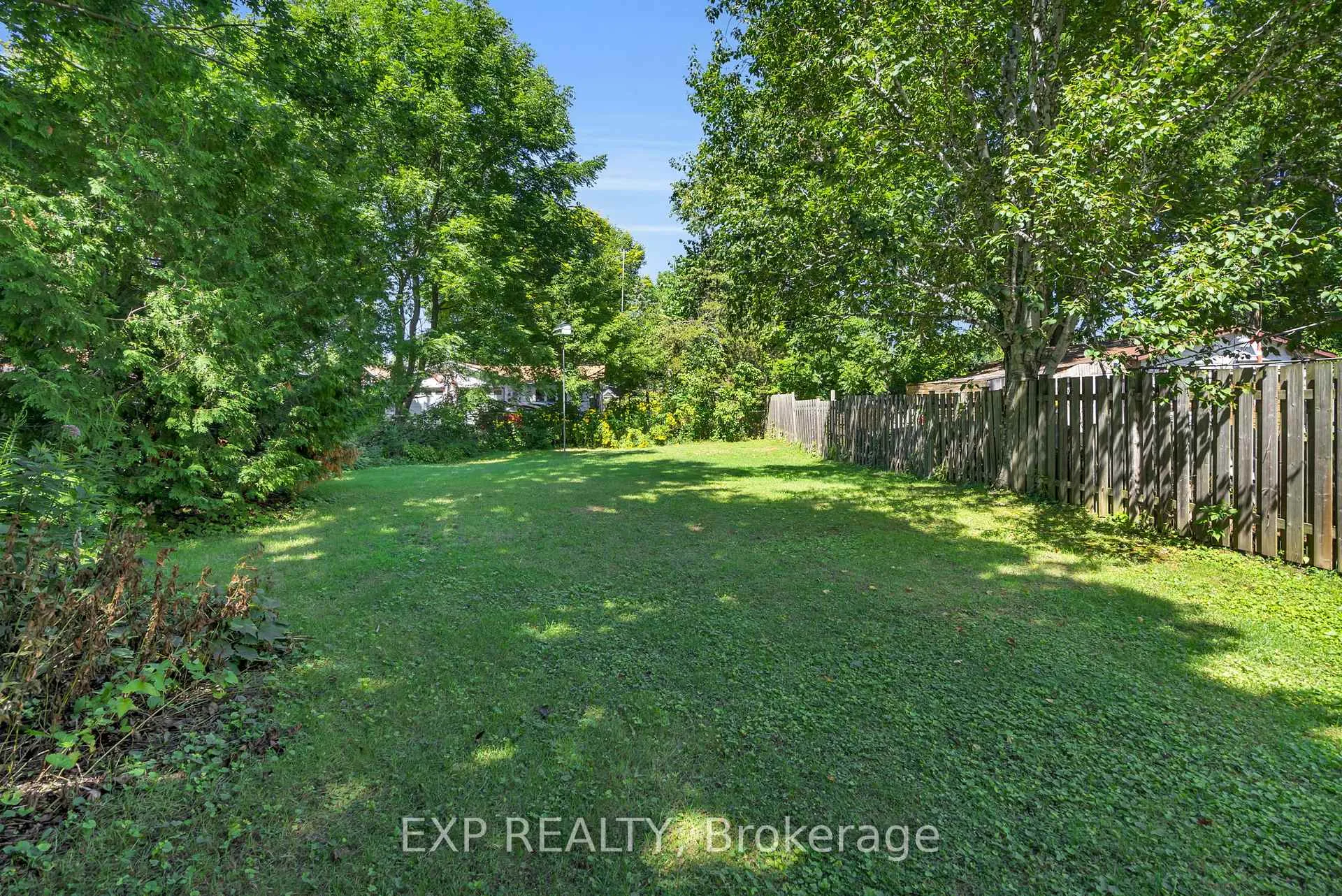 Photo 33 of 39 River Street, Georgina, Sutton & Jackson's Point — HOMEH