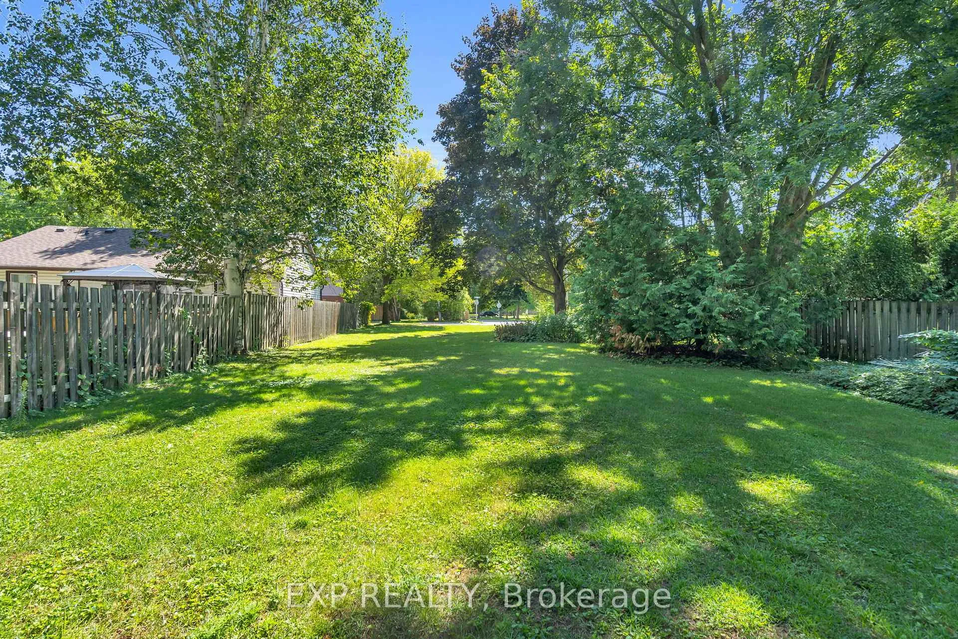 Photo 35 of 39 River Street, Georgina, Sutton & Jackson's Point — HOMEH