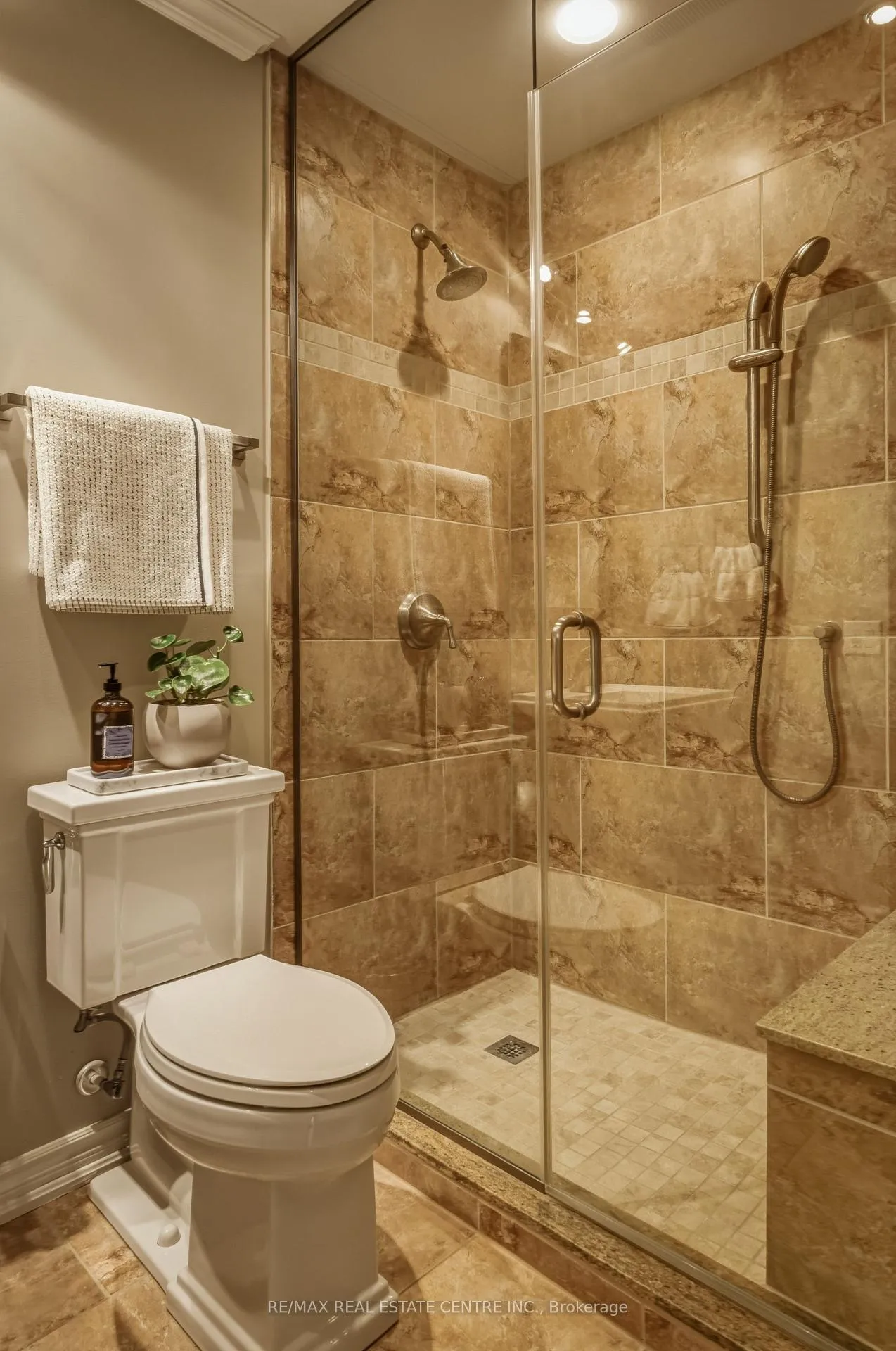 Photo 25 of 6 Iris Court, Hamilton, Carlisle — HOMEH