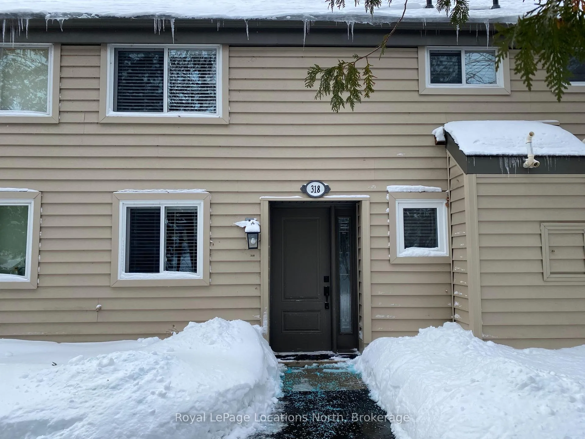Photo 2 of Unit 318, 5 Dawson Drive, Collingwood — HOMEH