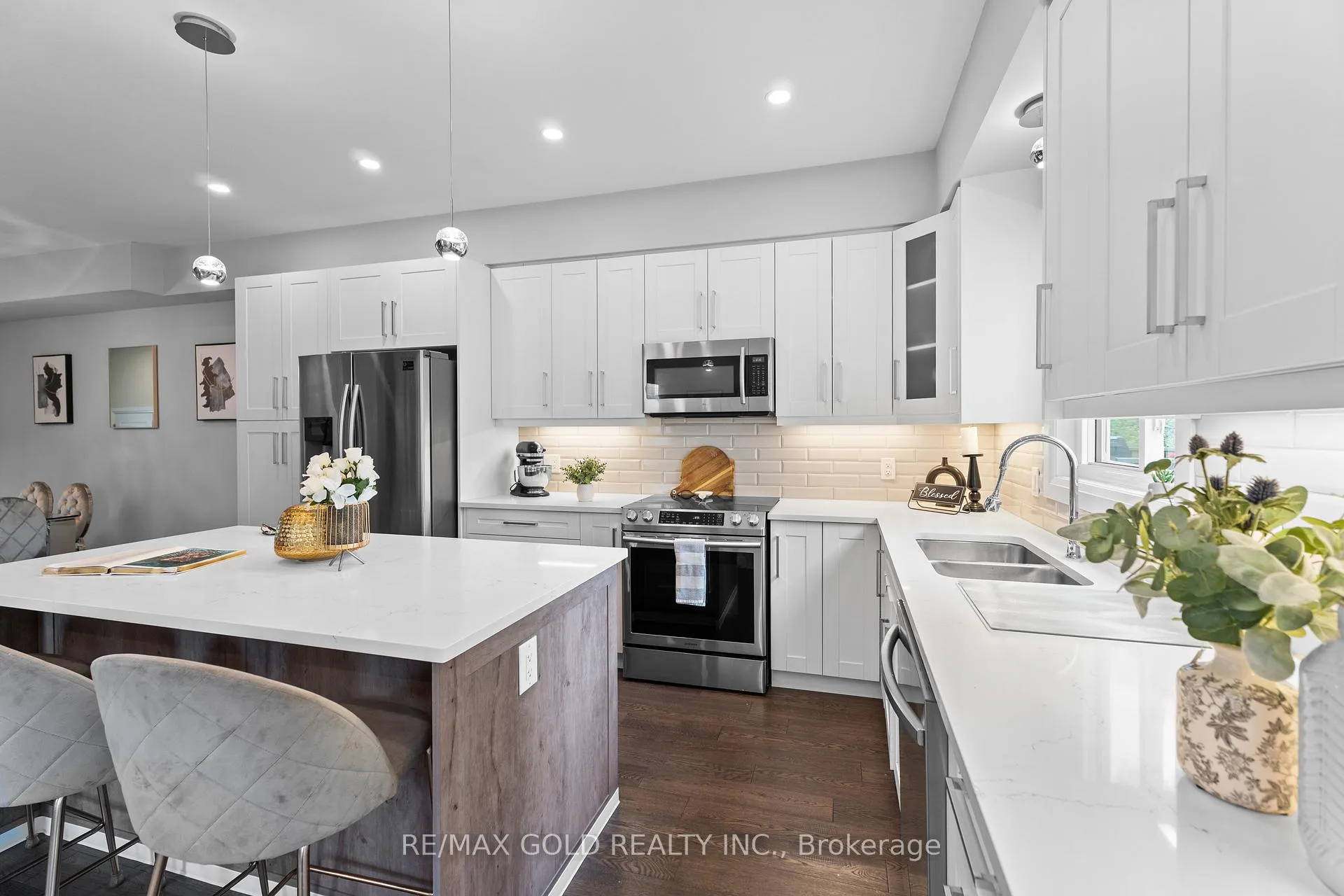 Photo 10 of 42 Fifth Avenue, Kitchener — HOMEH