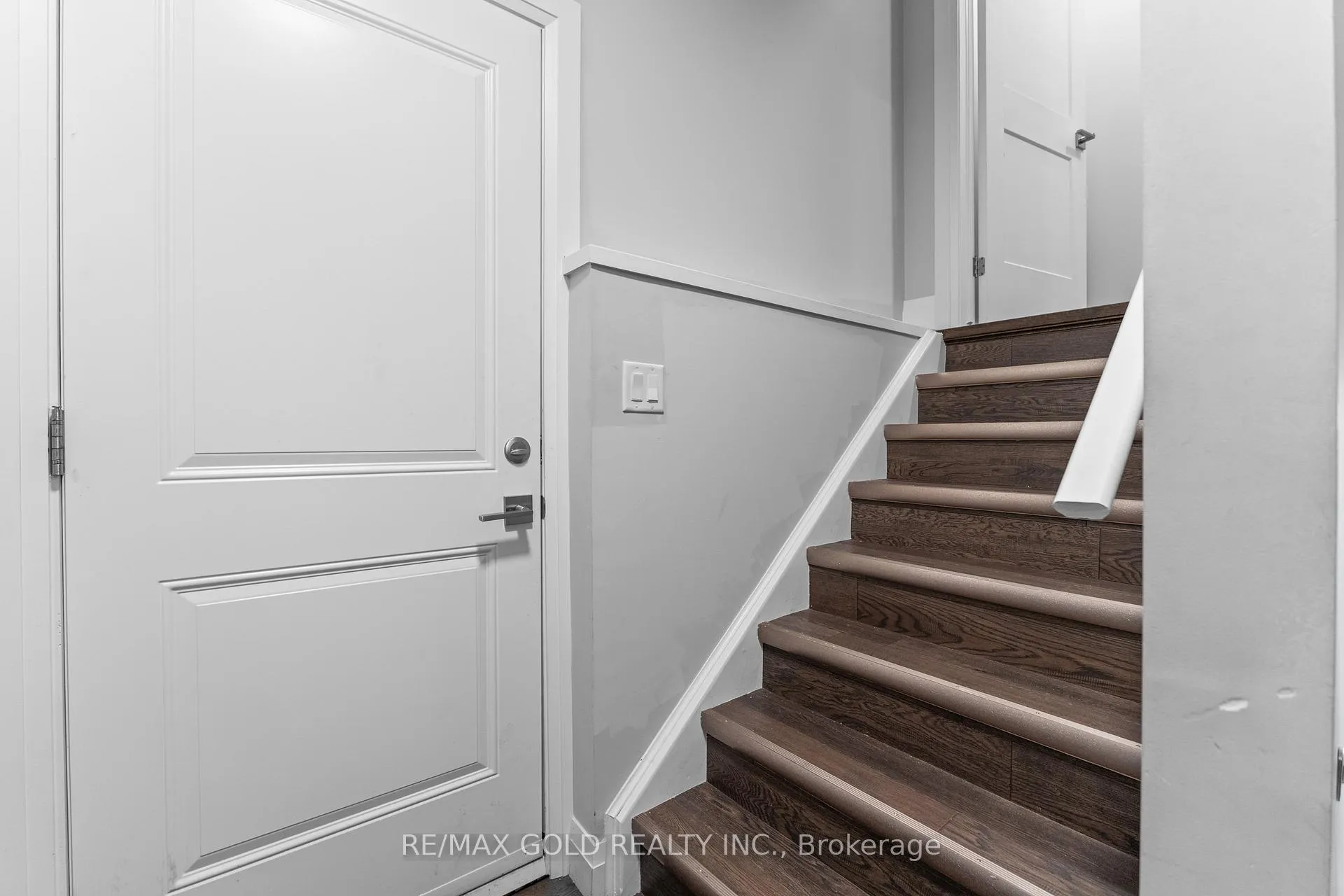 Photo 35 of 42 Fifth Avenue, Kitchener — HOMEH
