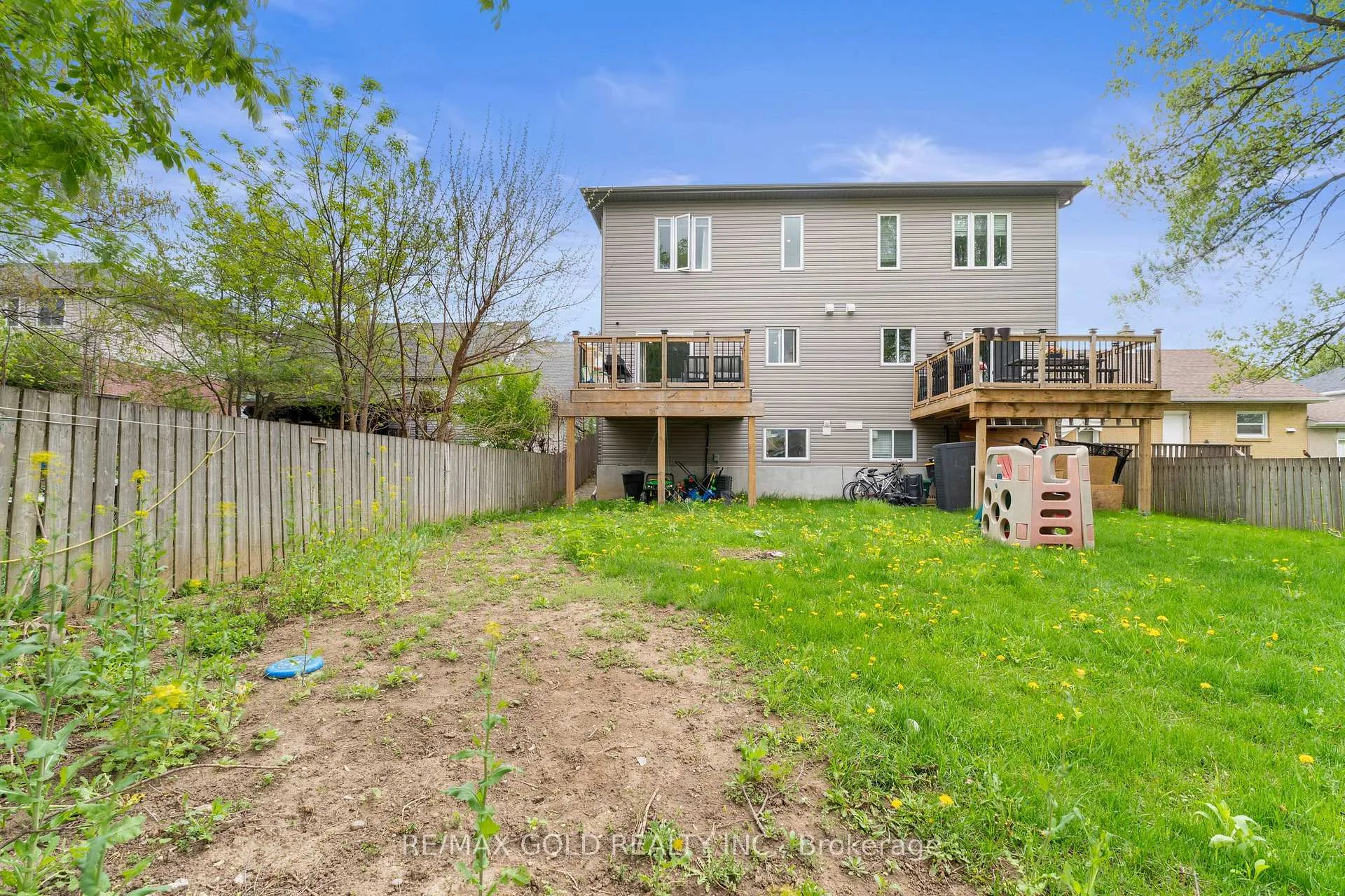 Photo 44 of 42 Fifth Avenue, Kitchener — HOMEH