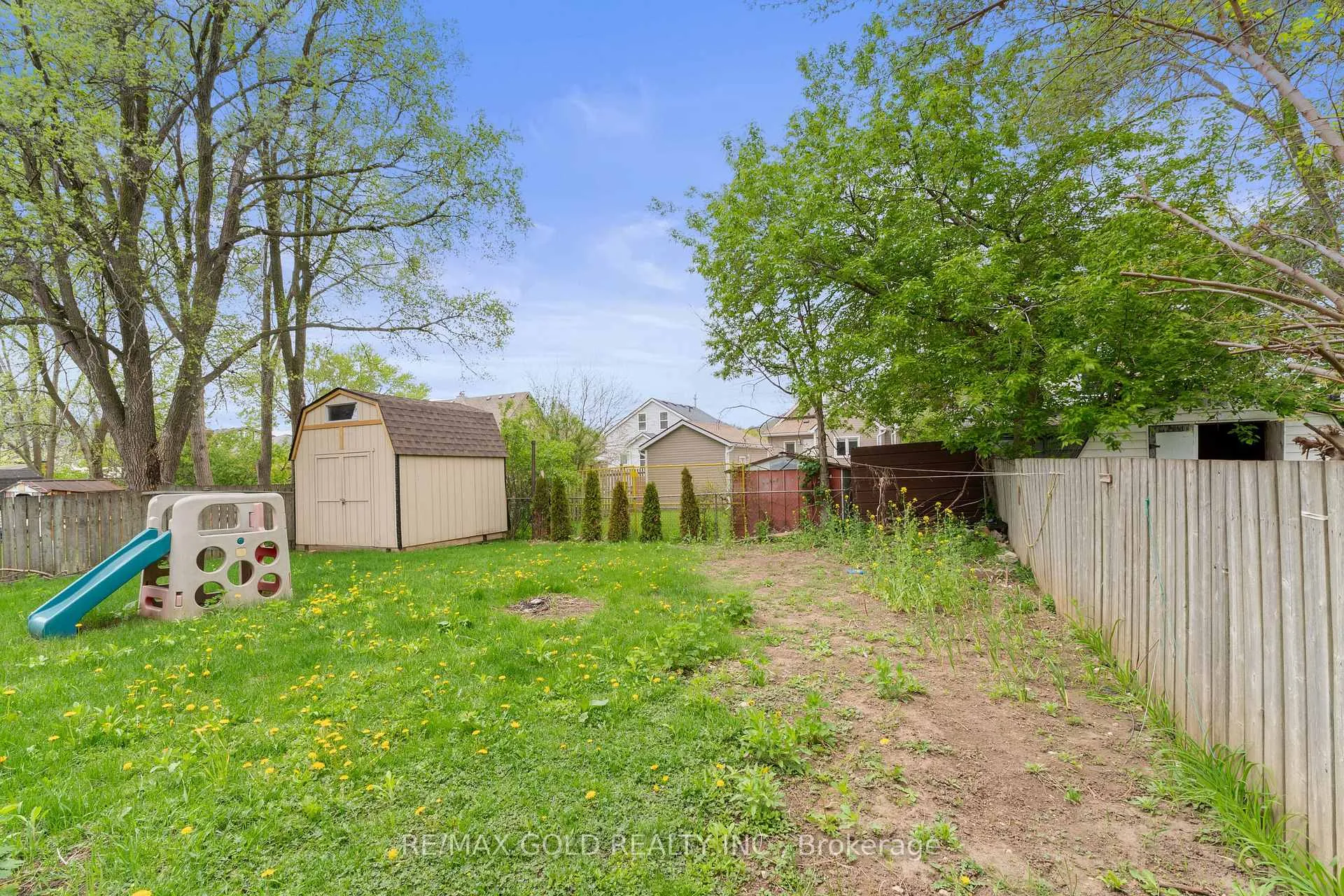 Photo 45 of 42 Fifth Avenue, Kitchener — HOMEH