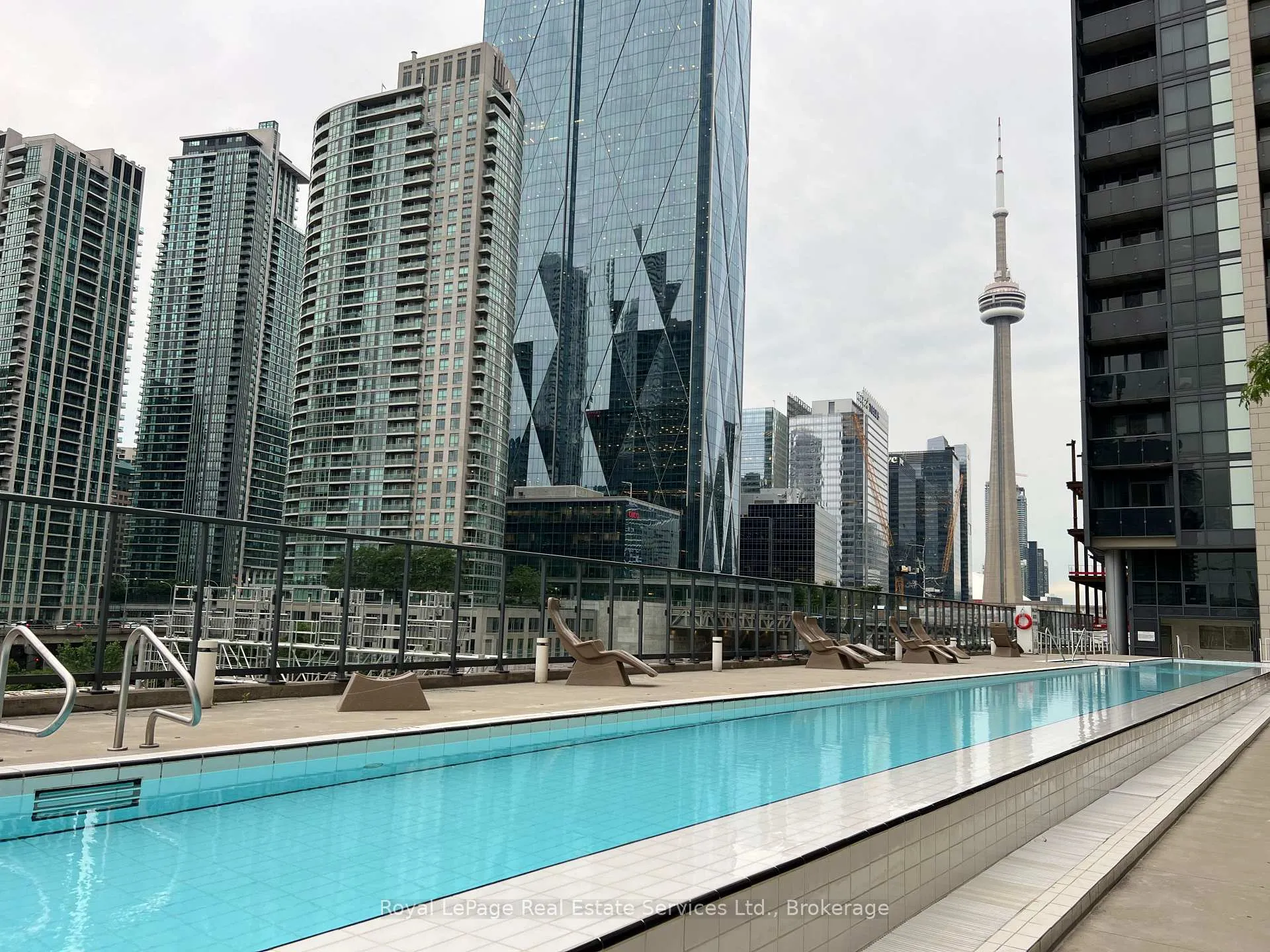Photo 19 of Unit 2405, 1 The Esplanade, Toronto, Waterfront Communities — HOMEH