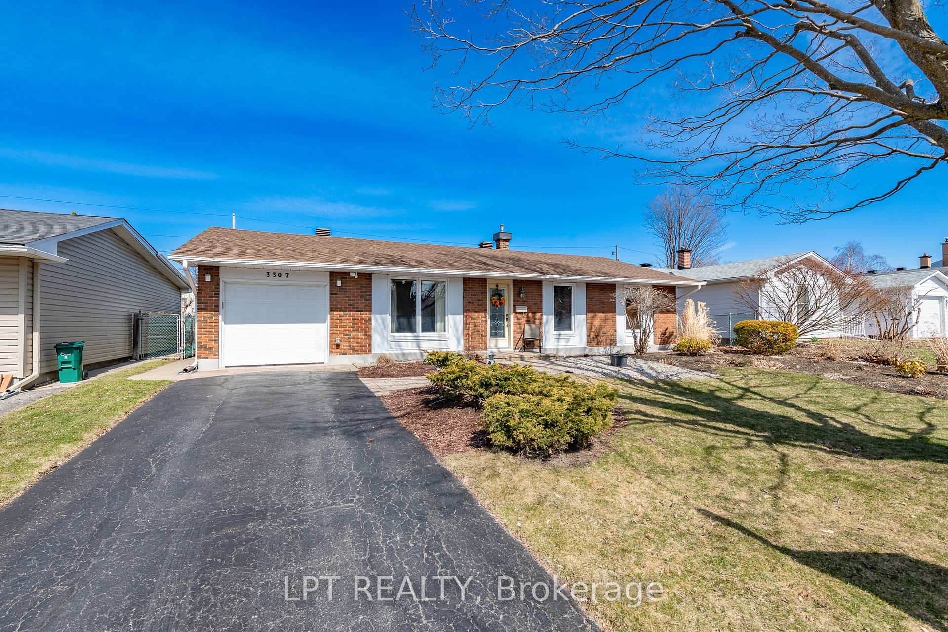 Photo 1 of 3307 Kodiak Street, Ottawa, South Keys — HOMEH