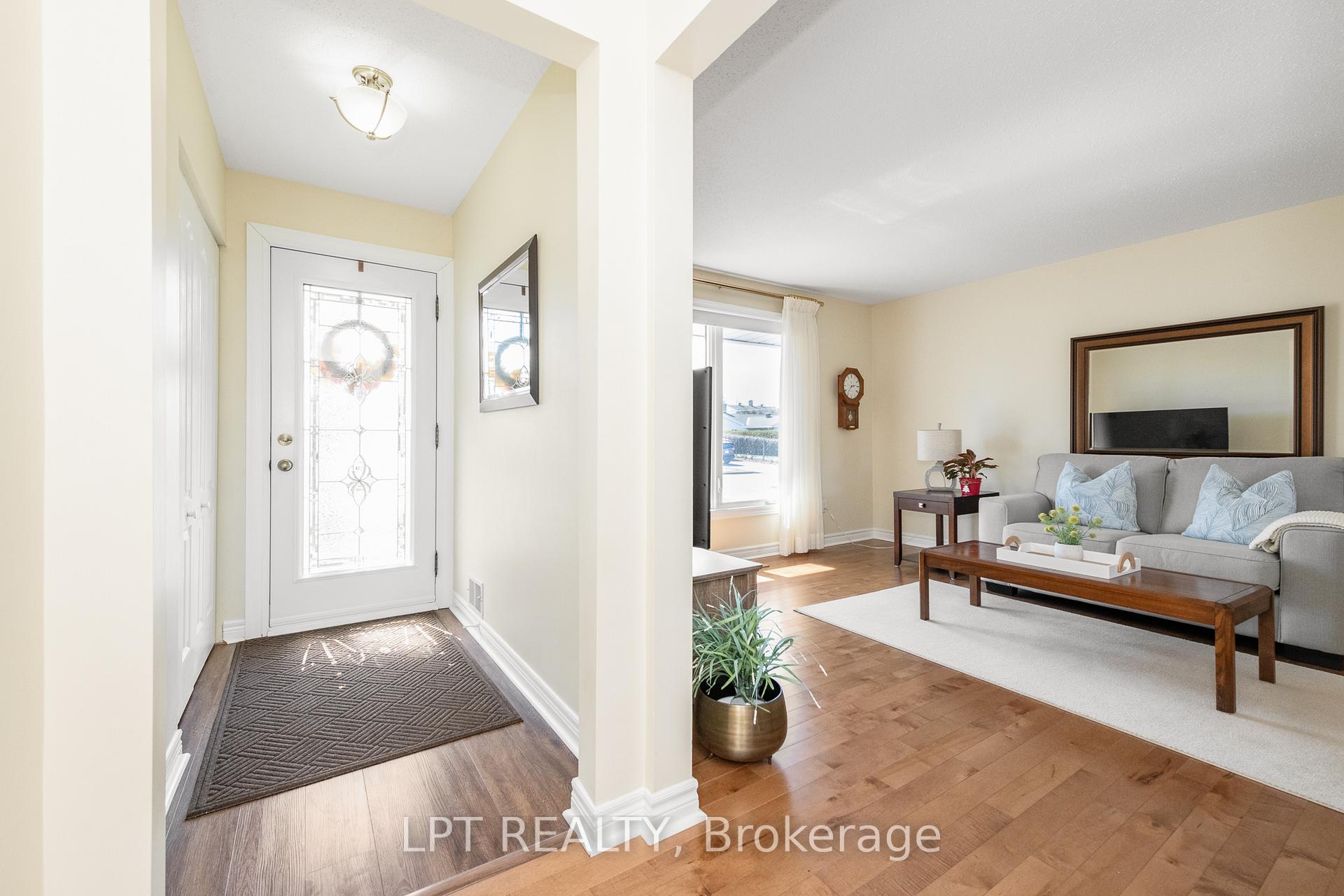 Photo 2 of 3307 Kodiak Street, Ottawa, South Keys — HOMEH