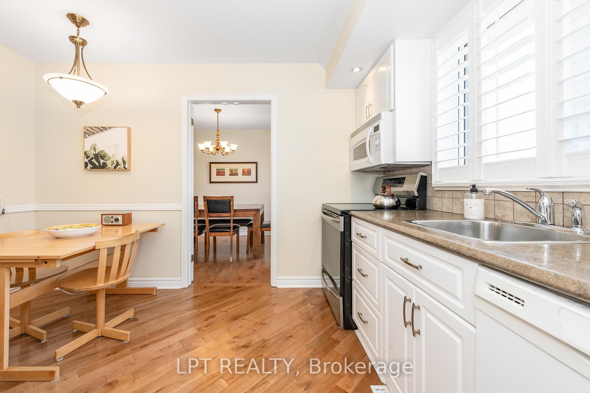 Photo 7 of 3307 Kodiak Street, Ottawa, South Keys — HOMEH