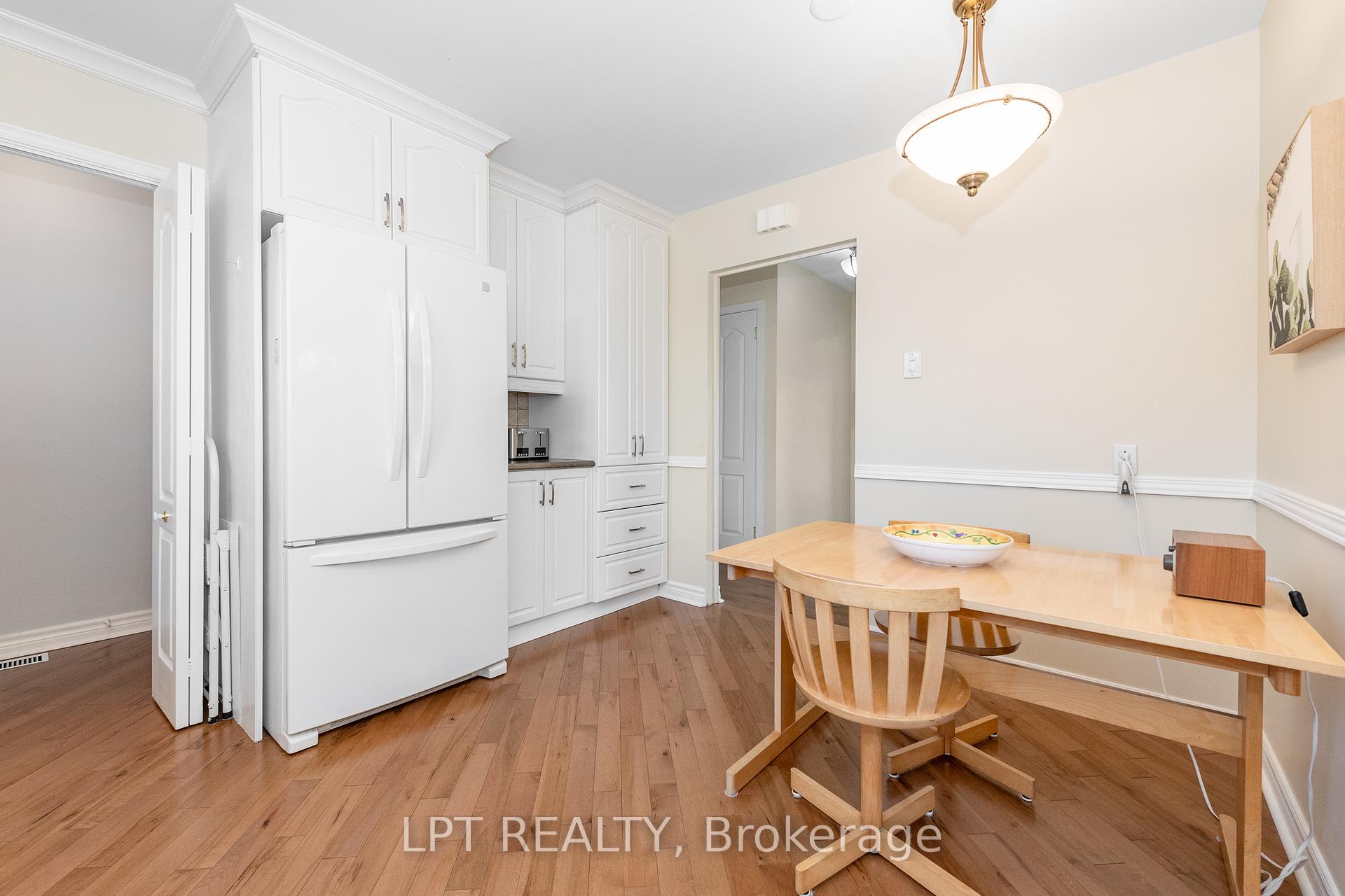 Photo 9 of 3307 Kodiak Street, Ottawa, South Keys — HOMEH