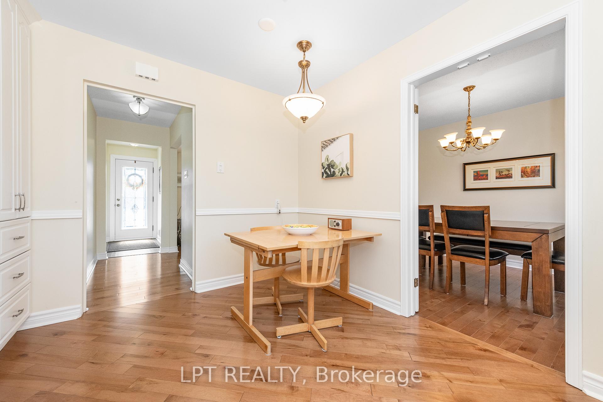 Photo 10 of 3307 Kodiak Street, Ottawa, South Keys — HOMEH