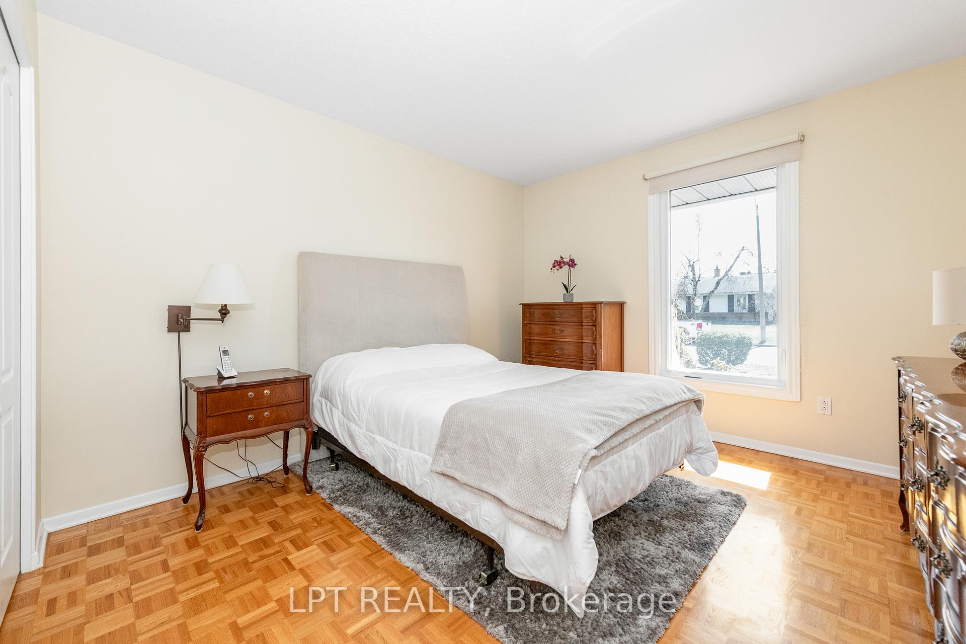 Photo 11 of 3307 Kodiak Street, Ottawa, South Keys — HOMEH