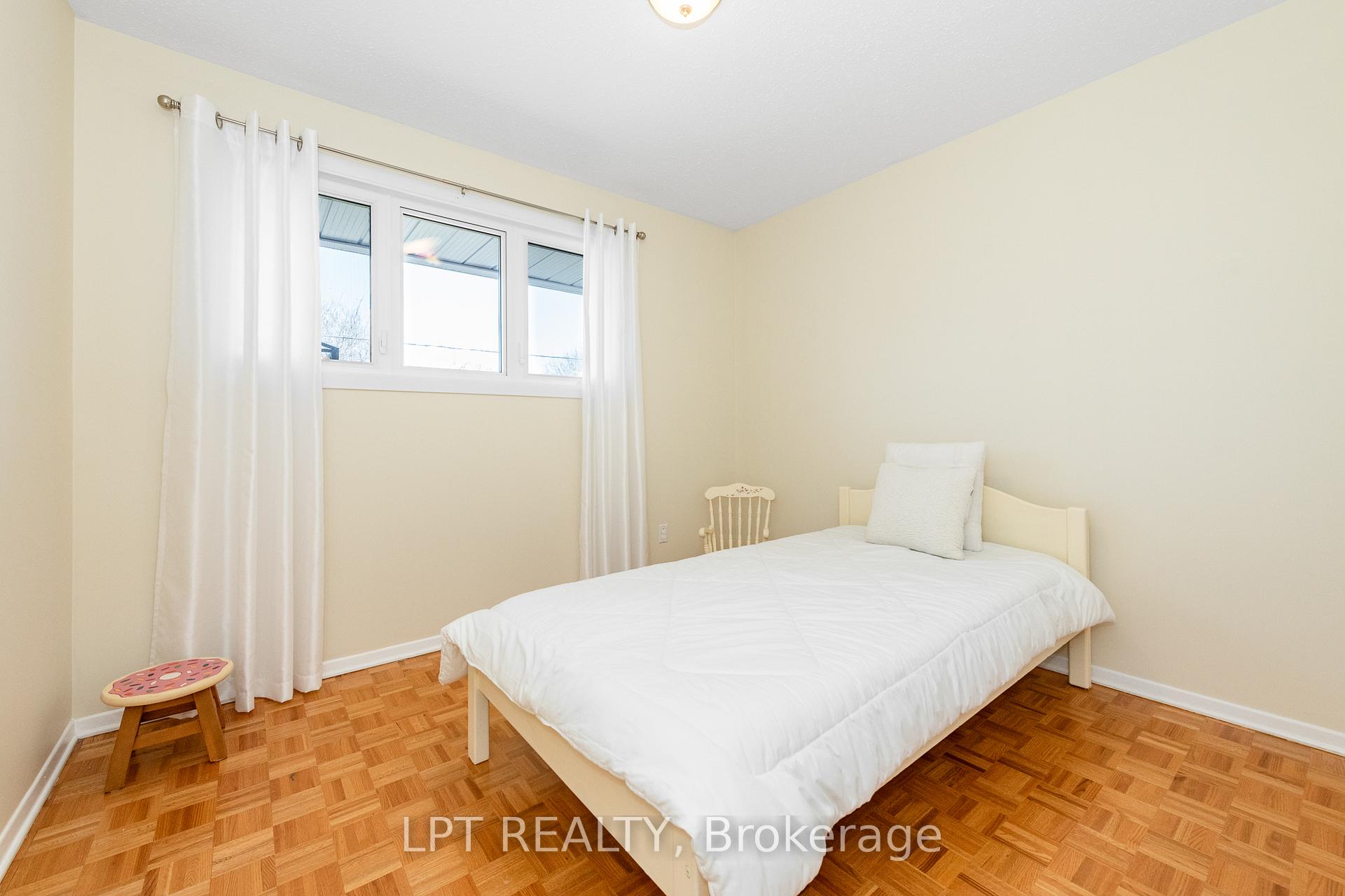 Photo 13 of 3307 Kodiak Street, Ottawa, South Keys — HOMEH