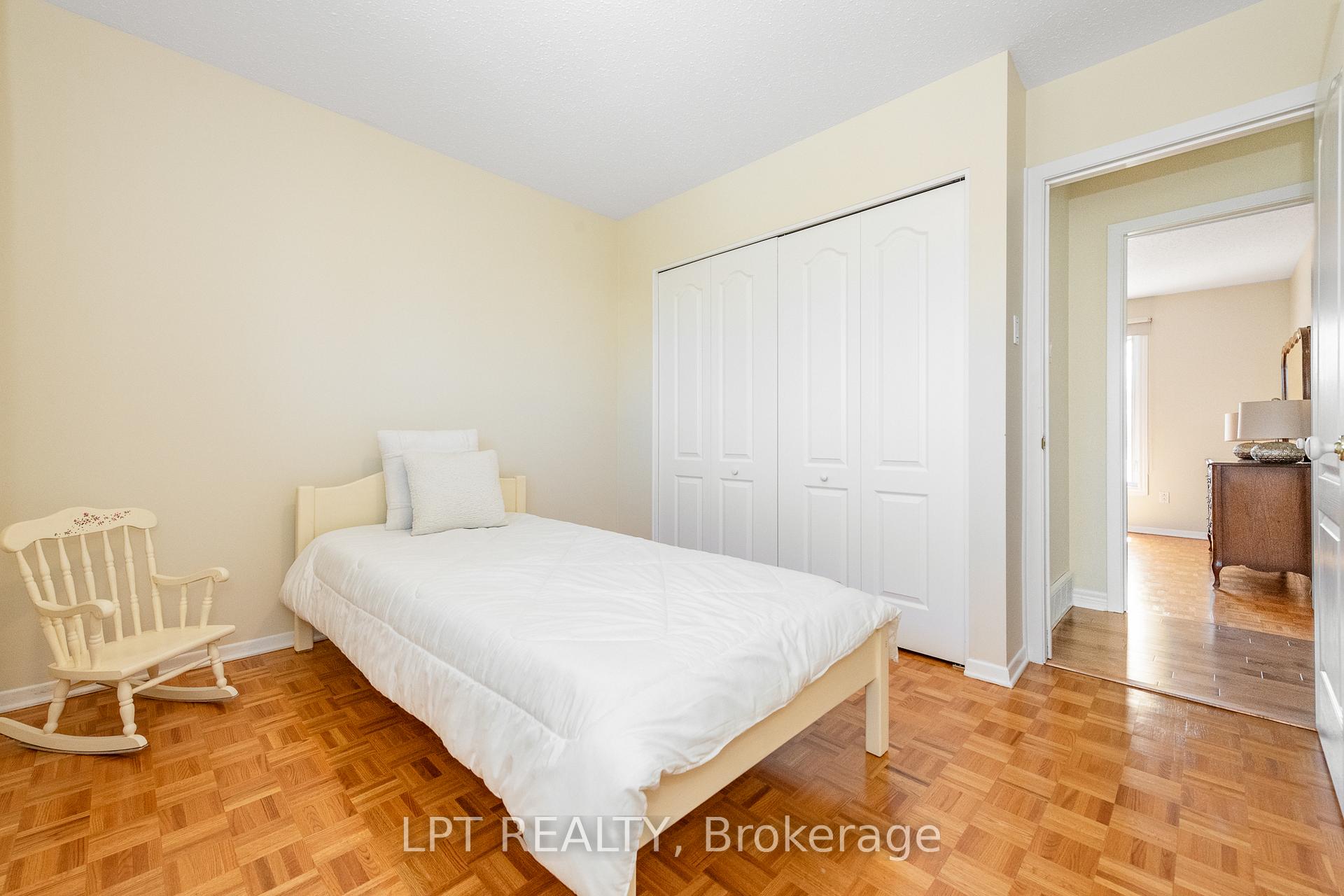 Photo 14 of 3307 Kodiak Street, Ottawa, South Keys — HOMEH