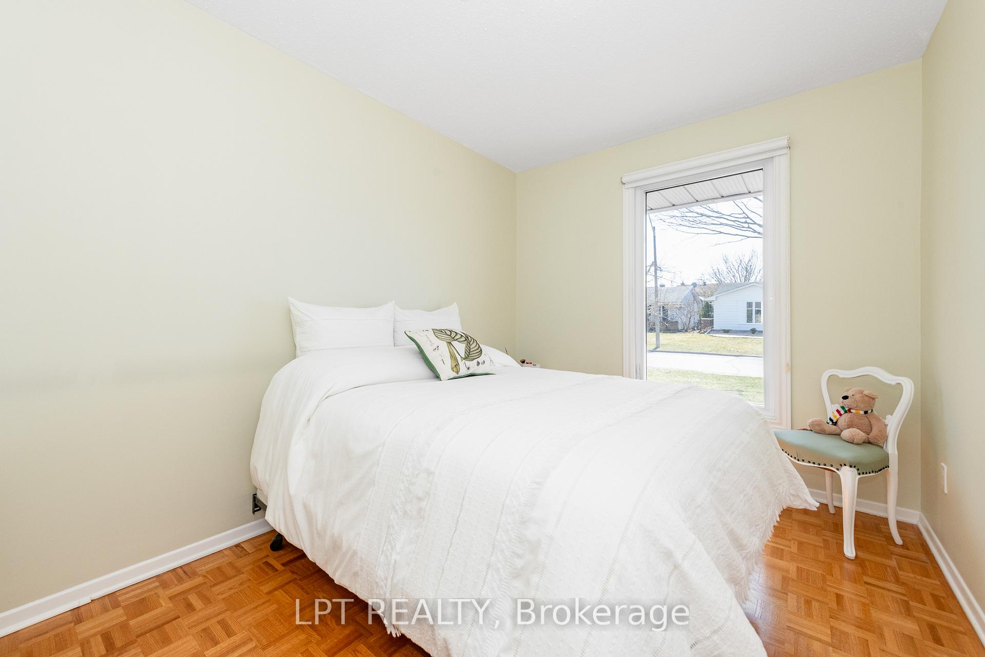 Photo 15 of 3307 Kodiak Street, Ottawa, South Keys — HOMEH