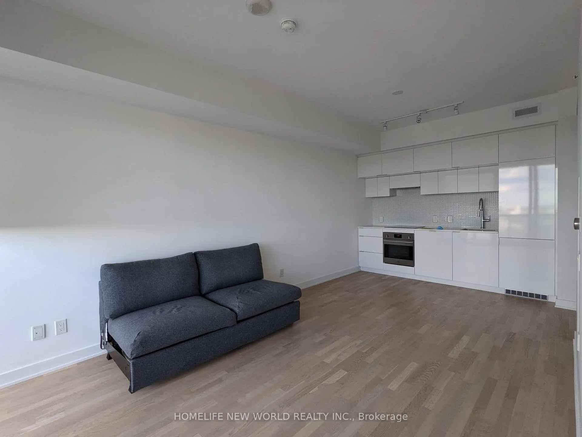 Photo 2 of Unit 1907, 185 Roehampton Avenue, Toronto, Mount Pleasant West — HOMEH