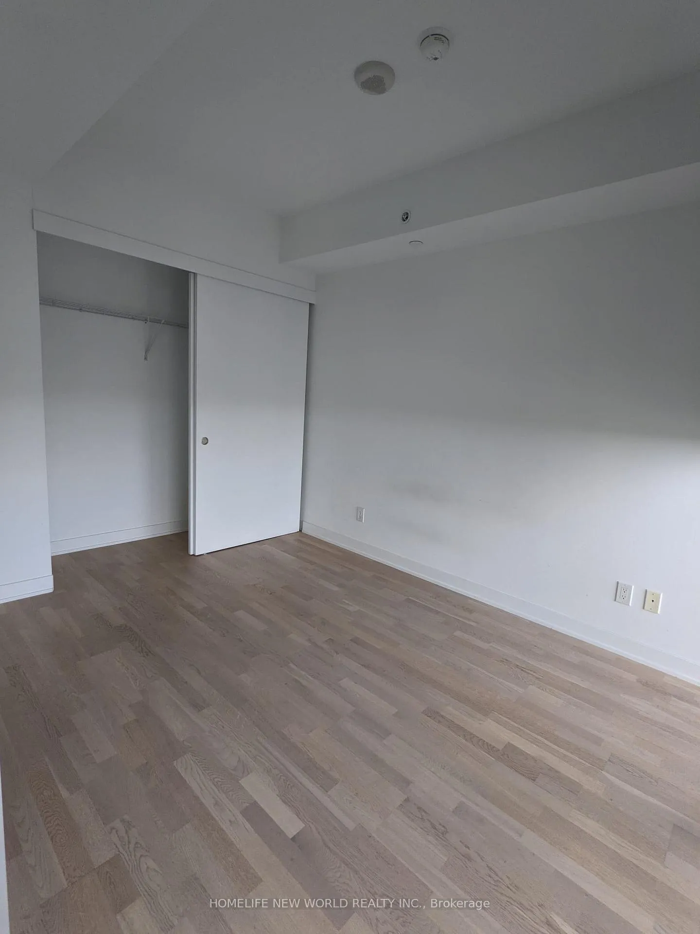 Photo 5 of Unit 1907, 185 Roehampton Avenue, Toronto, Mount Pleasant West — HOMEH