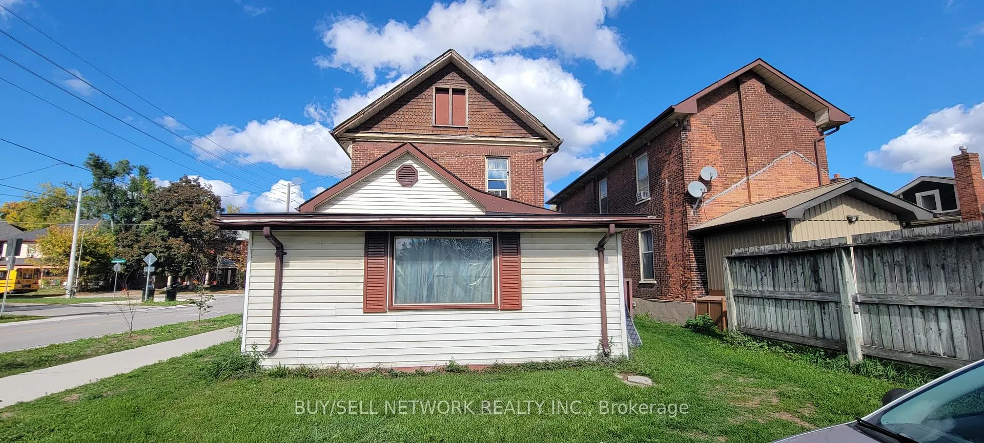 Photo 3 of 257 Dalhousie Street, Peterborough, Town Ward 3 — HOMEH