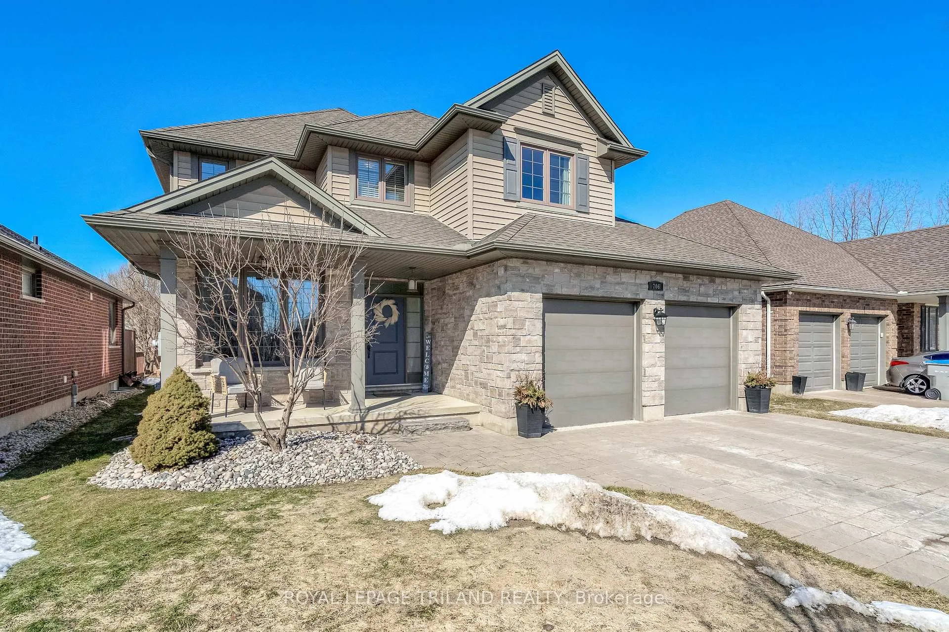 Photo 2 of 706 Bennett Crescent, Strathroy-Caradoc, Rural Strathroy-Caradoc — HOMEH